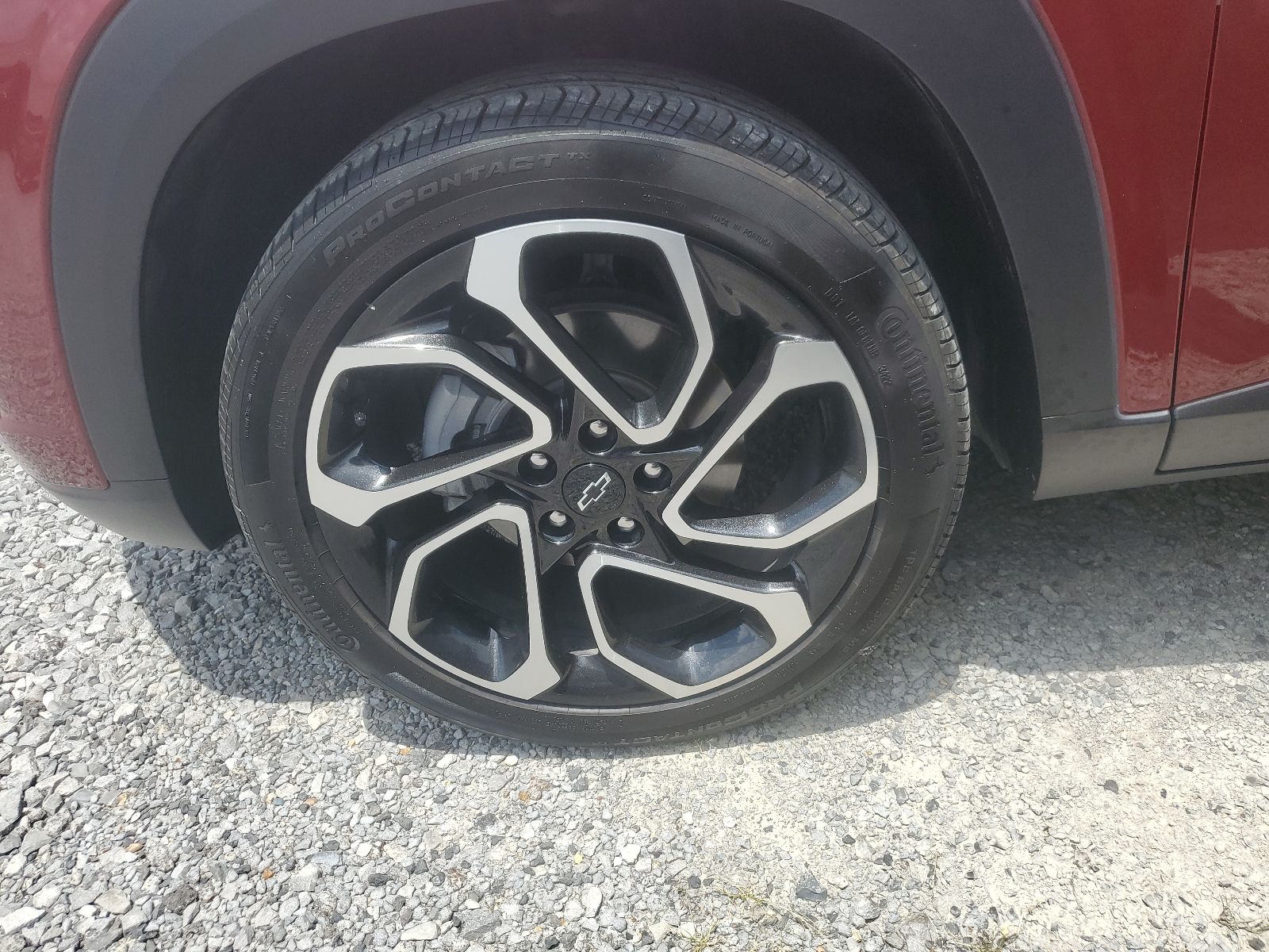 2024 Chevrolet Trax 2RS Red at Supreme Chevrolet of Gonzales