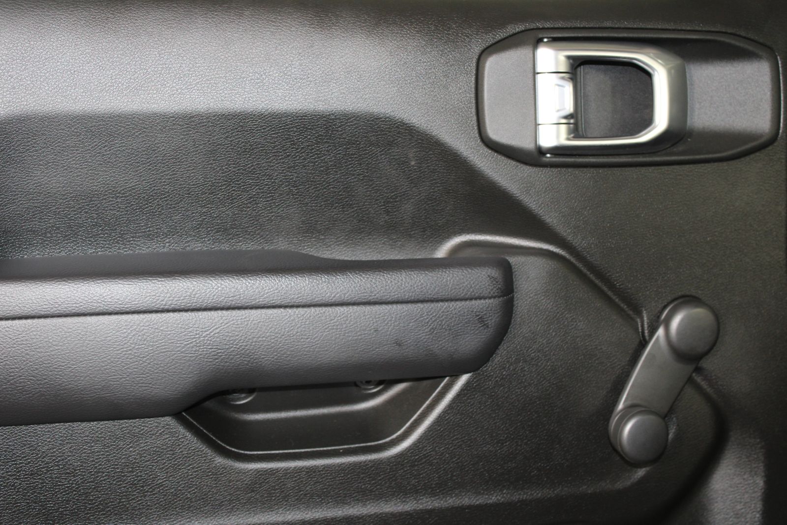 Used 2023 Gray Jeep Sport image 13