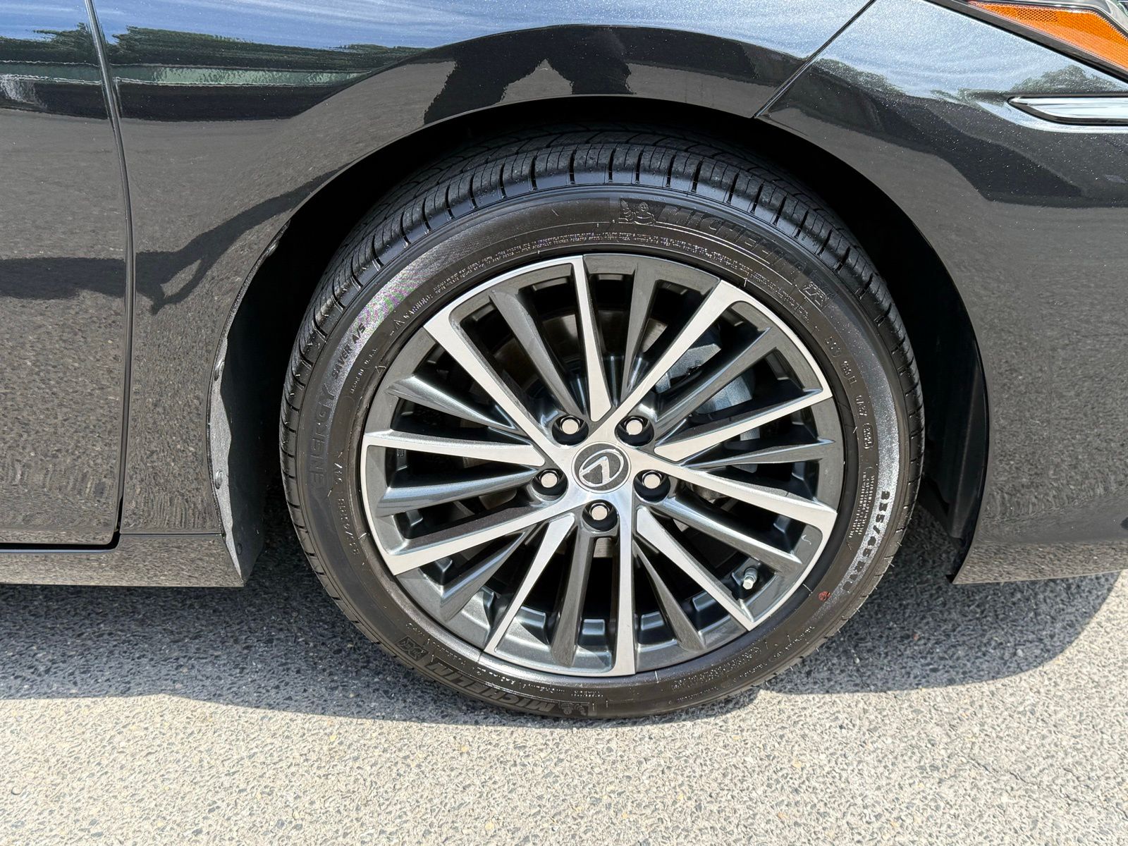 Used 2025 Black Lexus 350 image 30