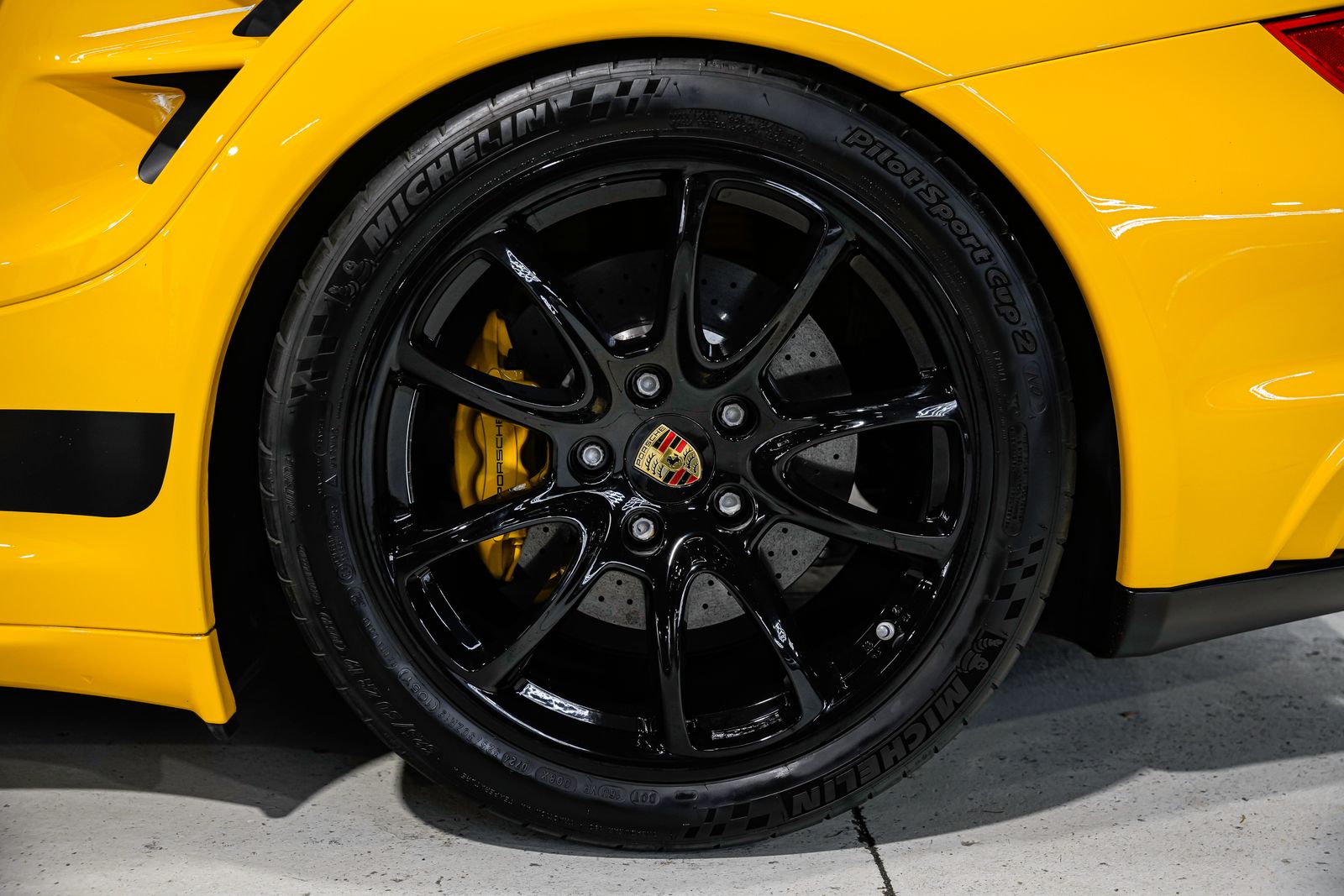 2008 Porsche 911 GT2 — photo 40