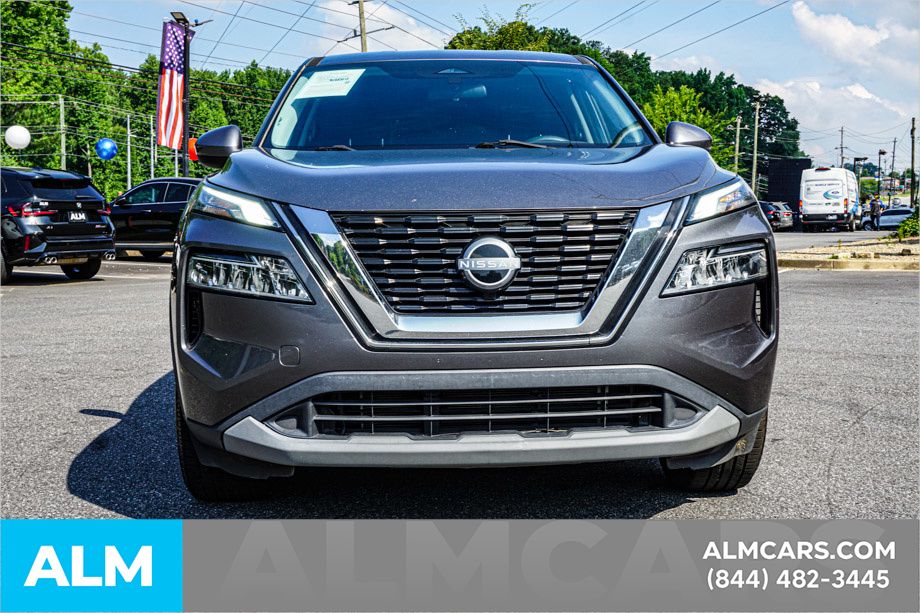 Used 2022 Gray Nissan SV image 9