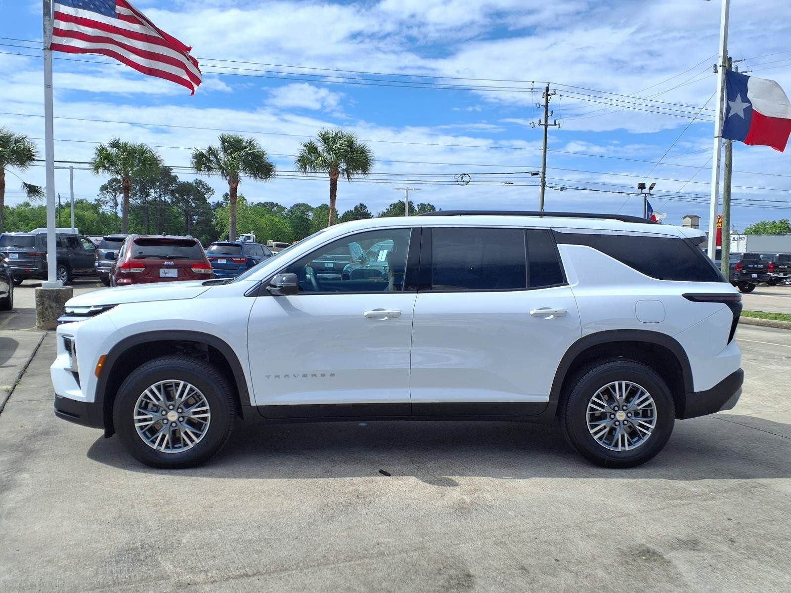 2026 Chevrolet Traverse LT - 8