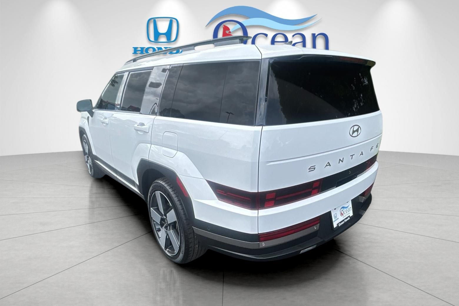 Used 2024 White Hyundai Limited image 5