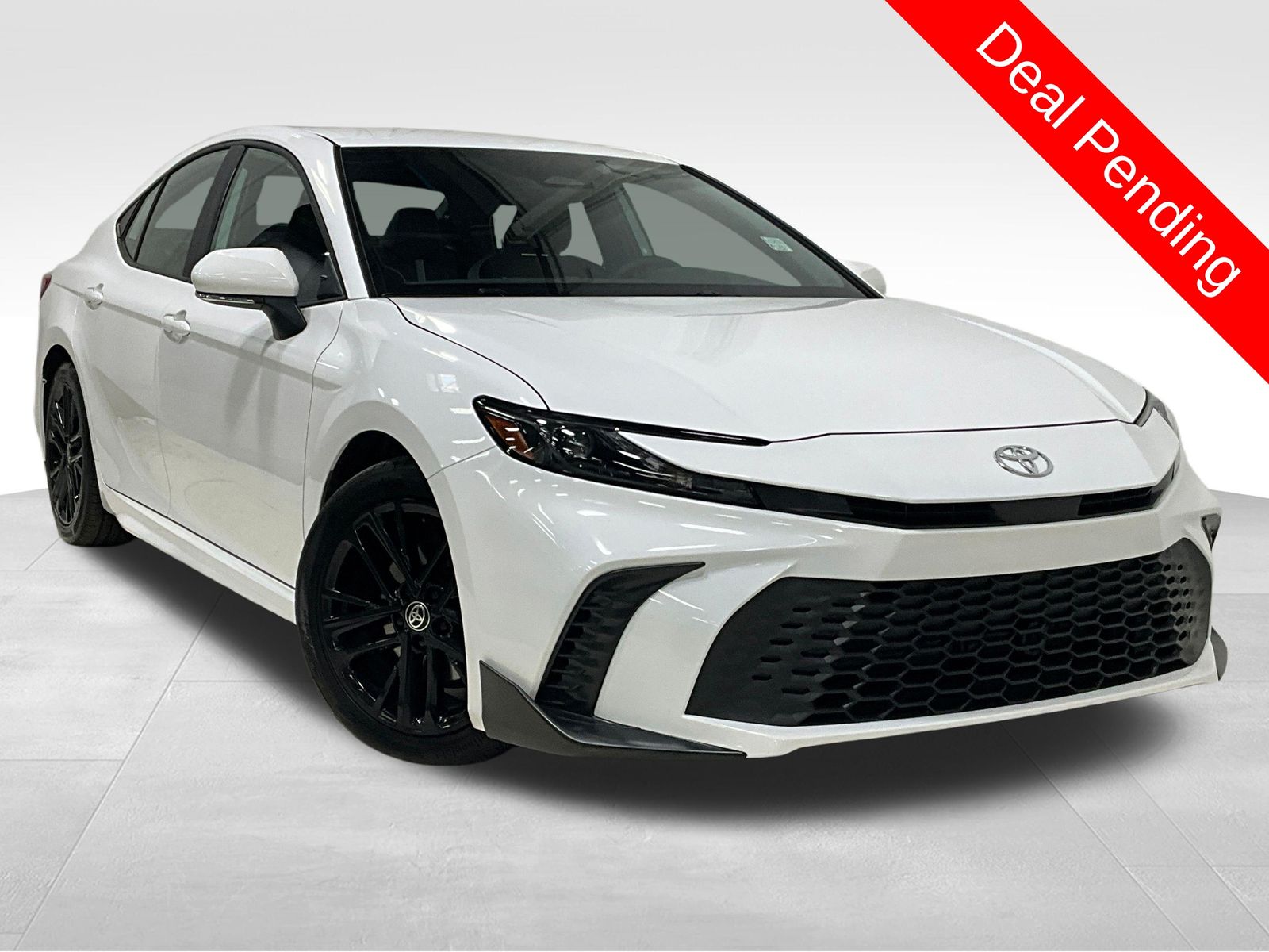 Ice Cap 2025 Toyota Camry Sedan Front-Wheel Drive Continuously Variable Transmission