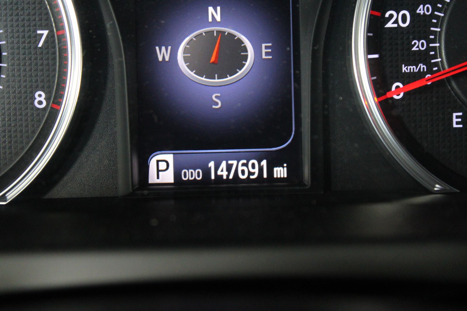 Used 2016 Silver Toyota SE image 6