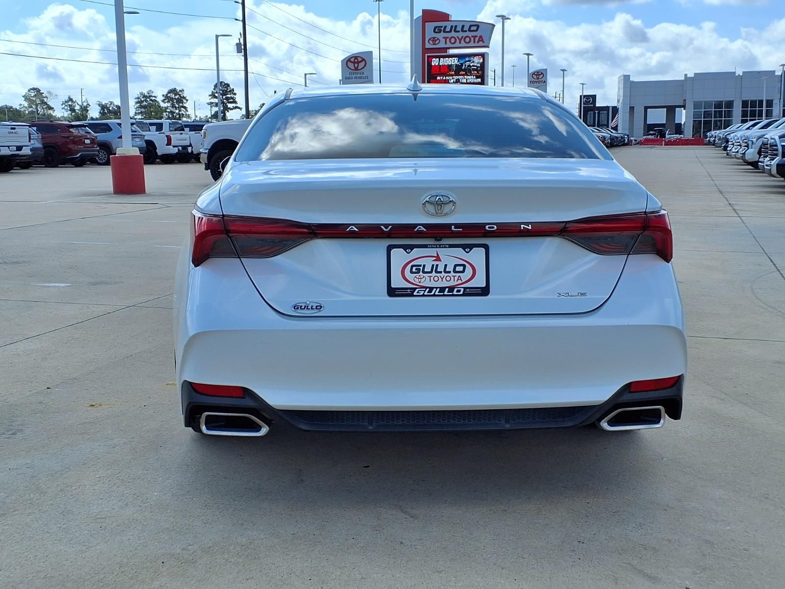 2019 Toyota Avalon XLE Beige at Community Toyota