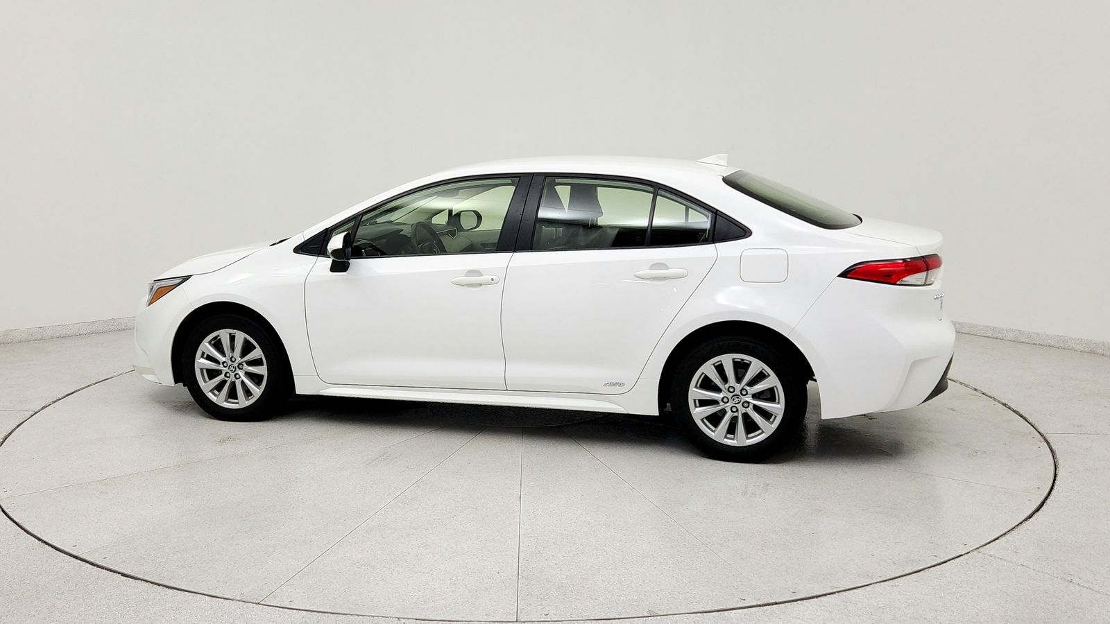 Used 2024 White Toyota LE image 4