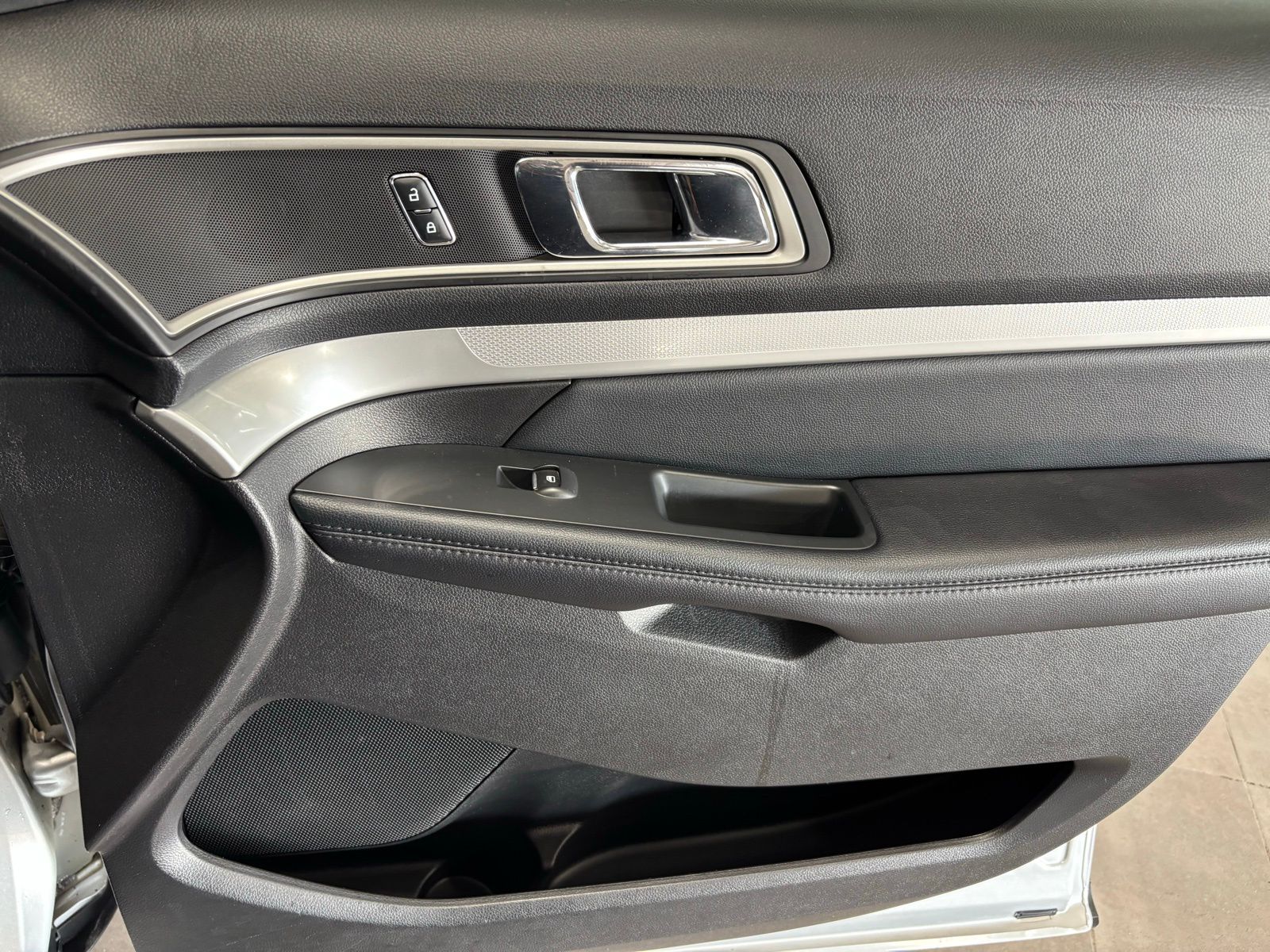 Used Car 2017 Ford Explorer  Xlt For Sale Under $20,000 In Austin, Texas