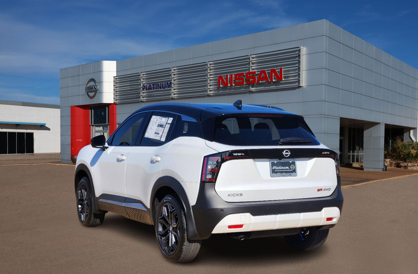 2025 Nissan Kicks SR 3