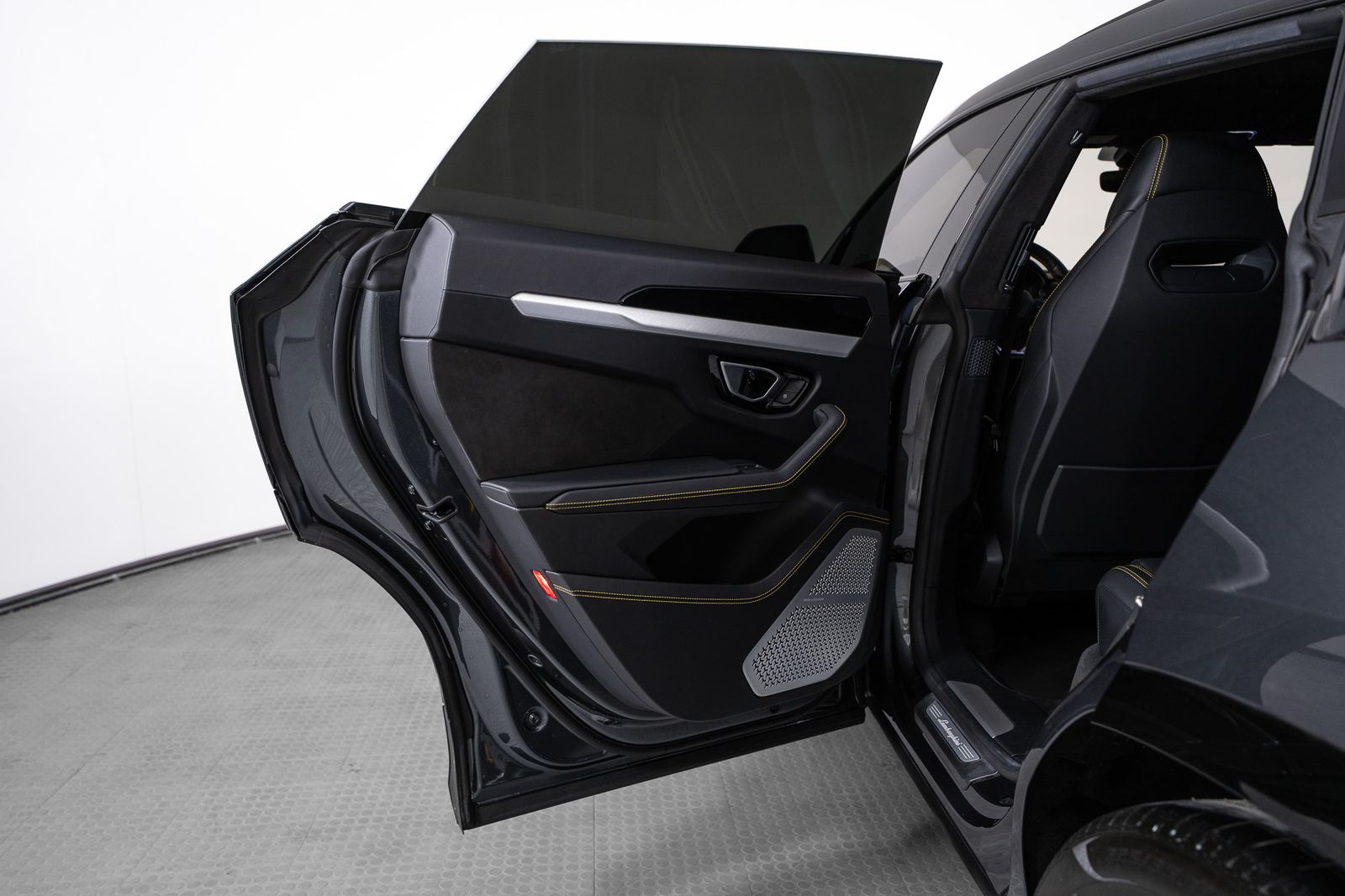 2020 Lamborghini Urus — full photo 23 of 53