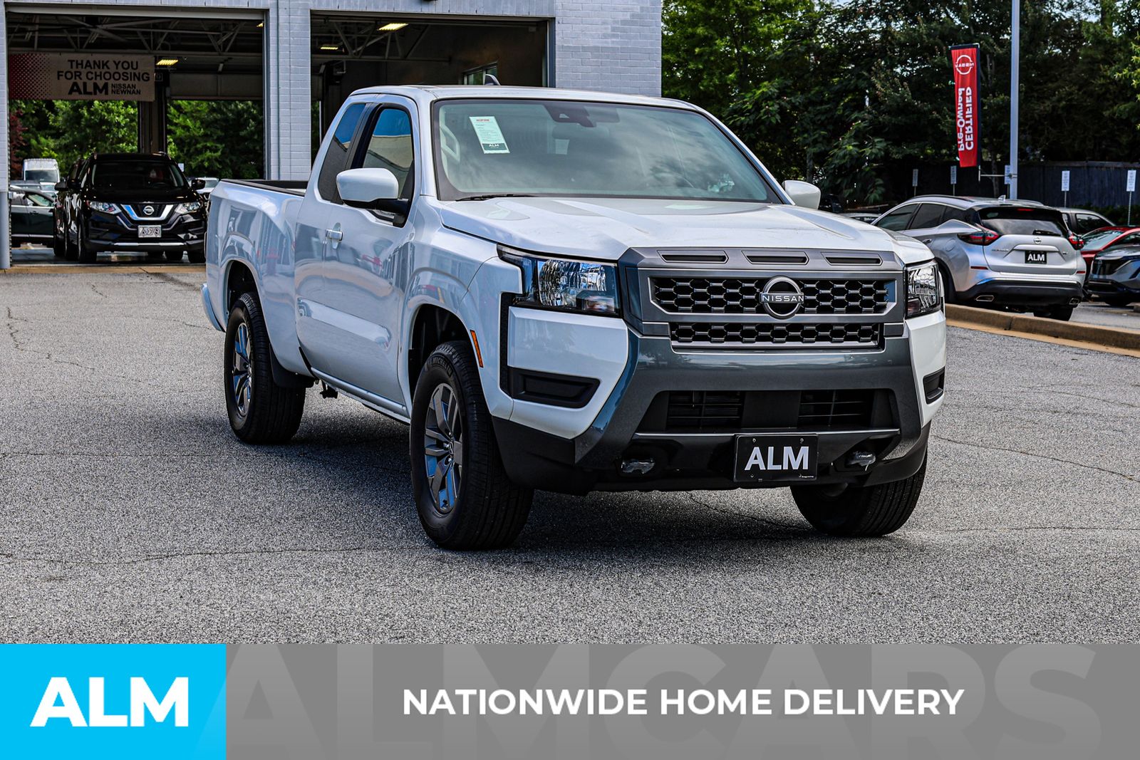 2025 Nissan Frontier SV photo 4