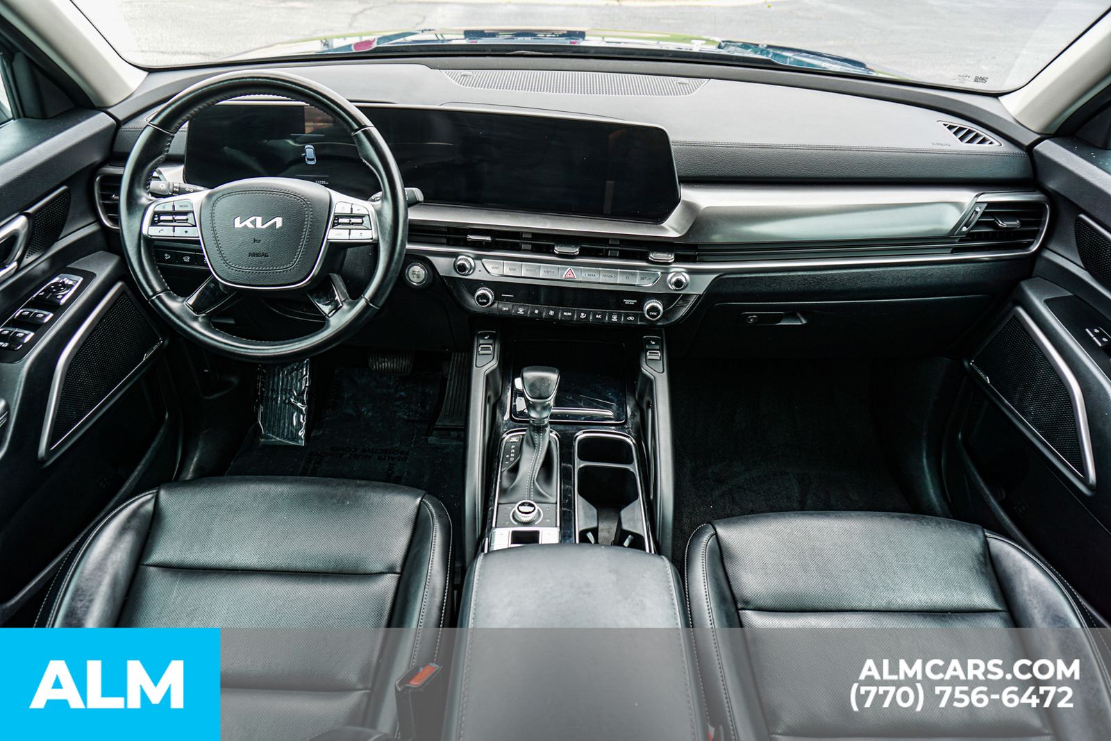 Used 2025 Black Kia S image 29