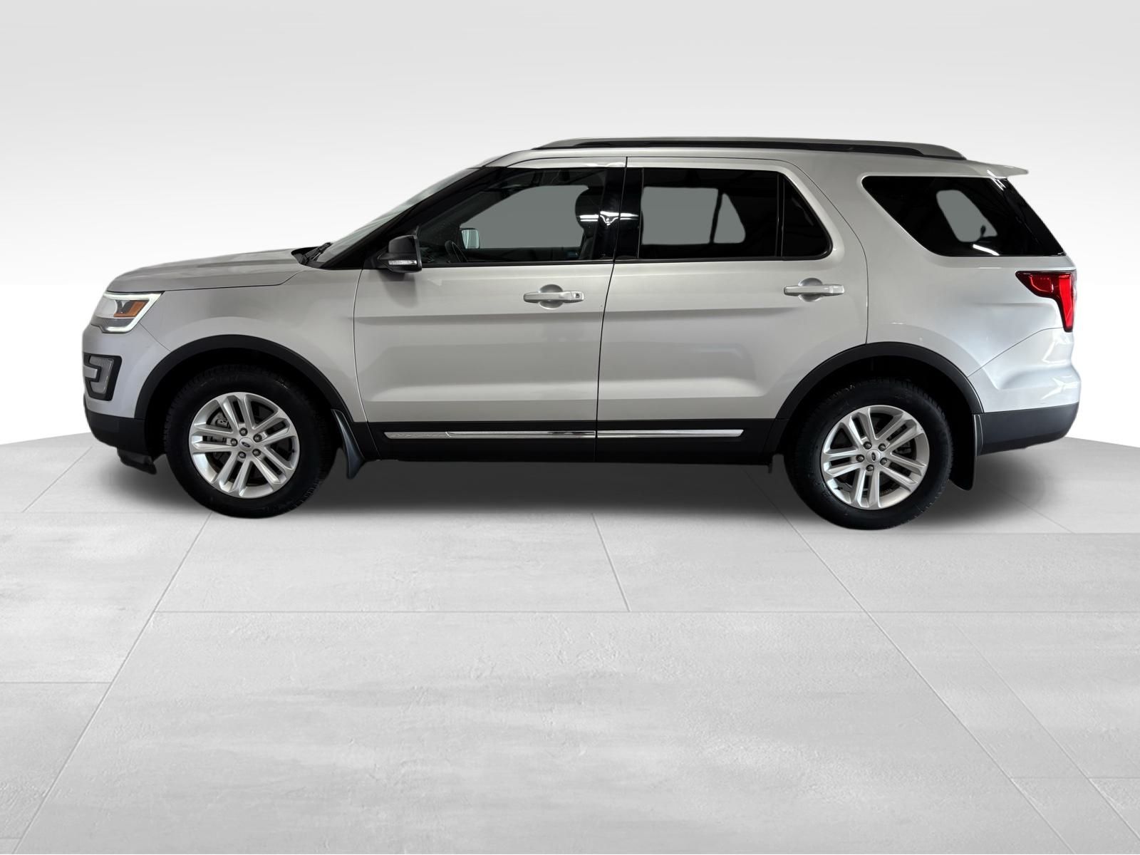 Used Car 2017 Ford Explorer  Xlt For Sale Under $20,000 In Austin, Texas