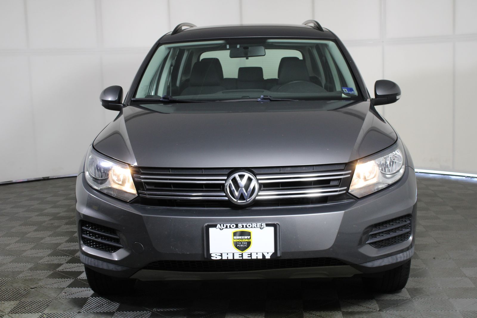 Used 2015 Gray Volkswagen S image 31