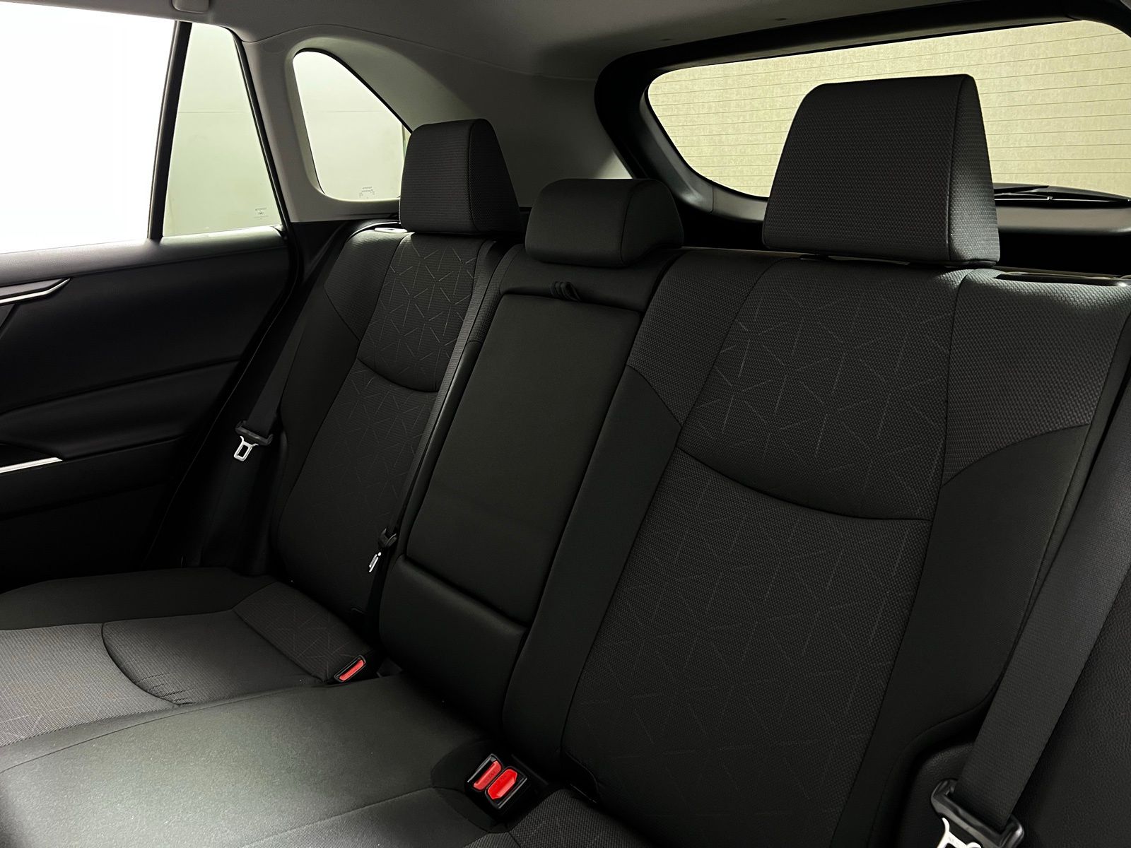 Thumbnail: 2025 Toyota RAV4 - 22