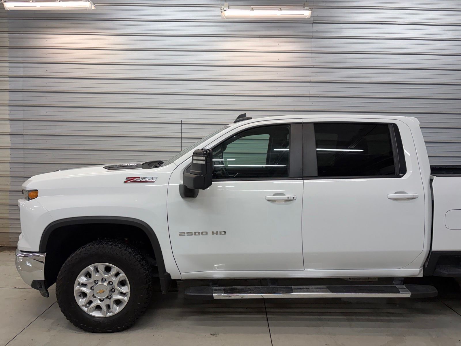 2024 Chevrolet Silverado 2500HD LT - Image 3