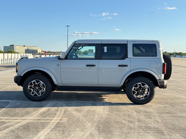 New 2026 Avalanche Gray Ford Outer Banks image 3