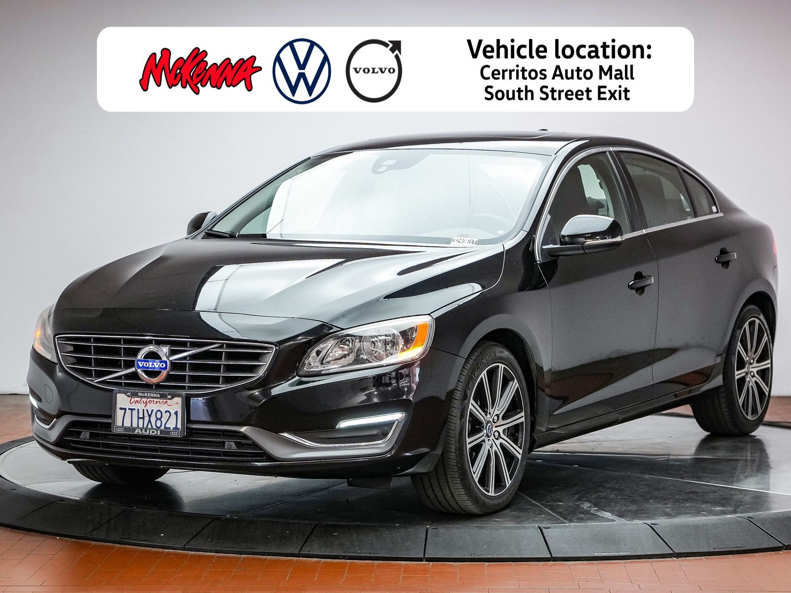 Onyx Black Metallic 2016 Volvo S60 Sedan Front-Wheel Drive Automatic