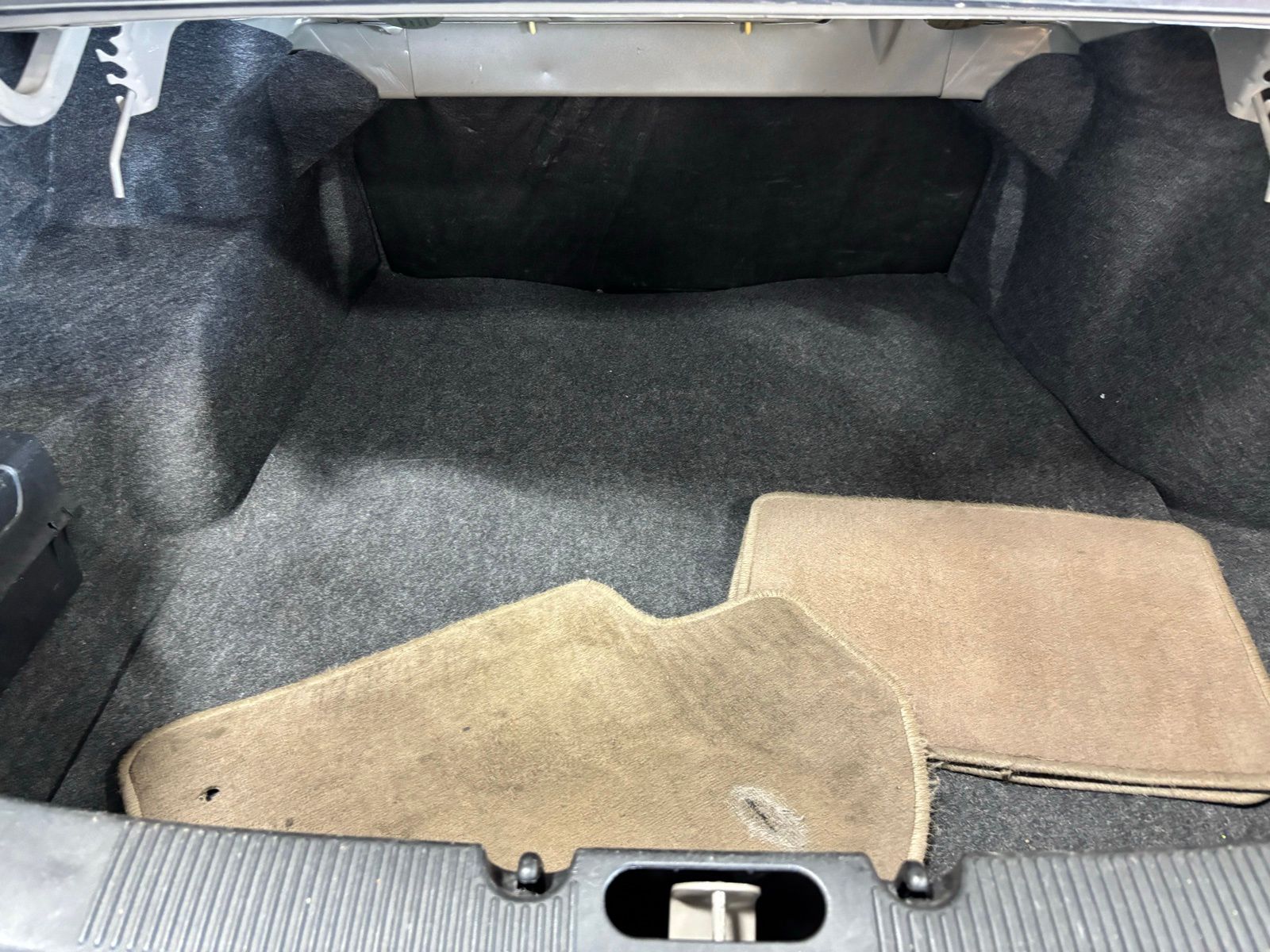 Used Car 2004 Ford Taurus  Se For Sale Under $10,000 In Austin, Texas