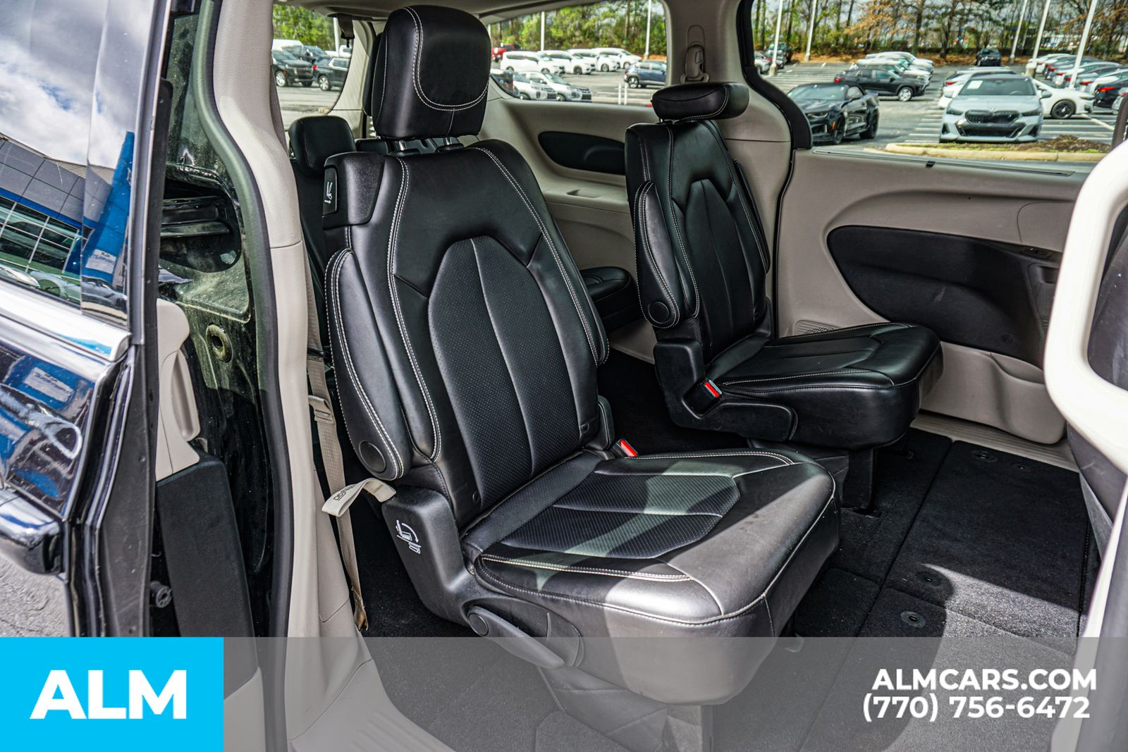 Used 2024 Black Chrysler Touring L image 24