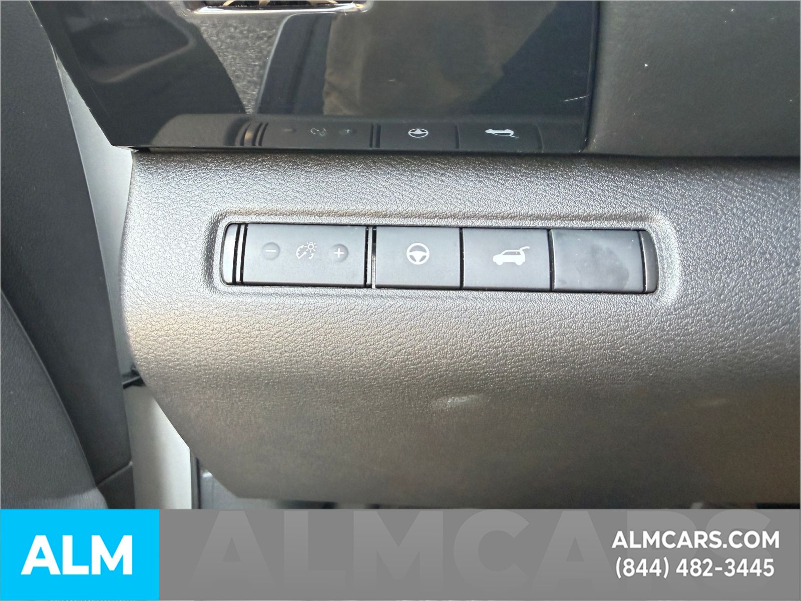 Used 2025 Silver Nissan SV image 27
