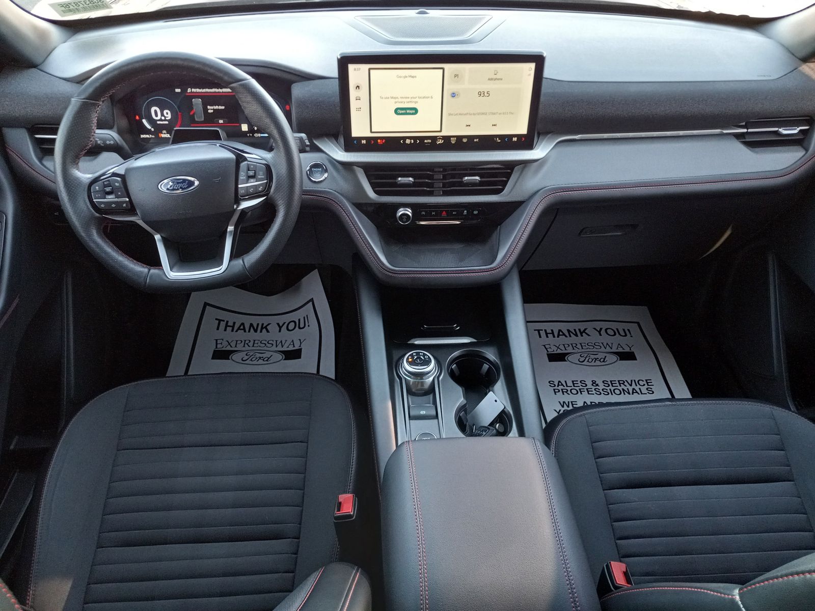 2025 Ford Explorer image 18