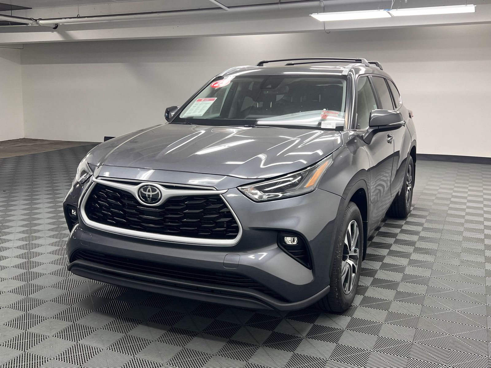 used 2023 Toyota Highlander car, priced at $31,288