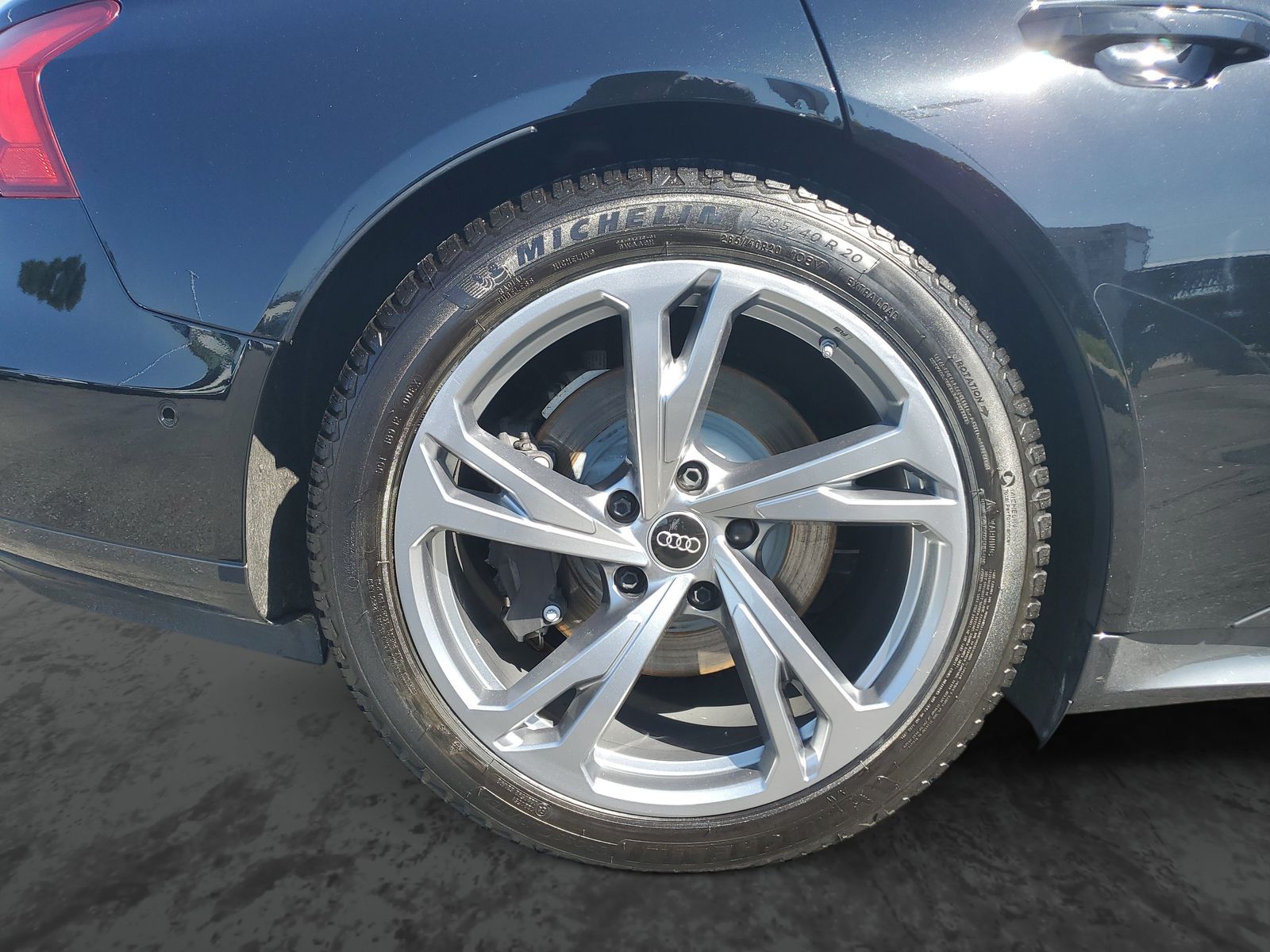 Vehicle photo