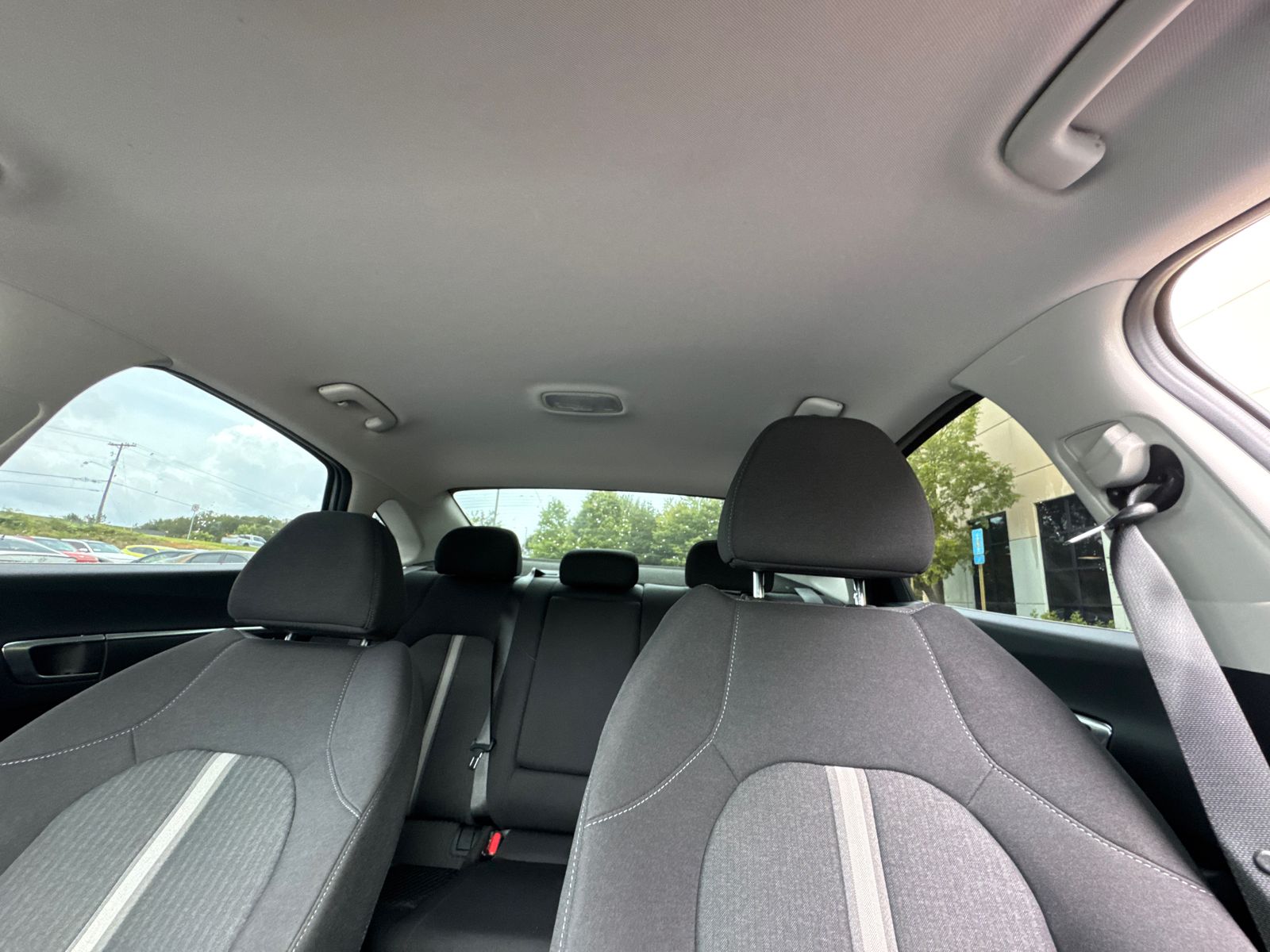 Used 2023 Silver Hyundai SEL image 30