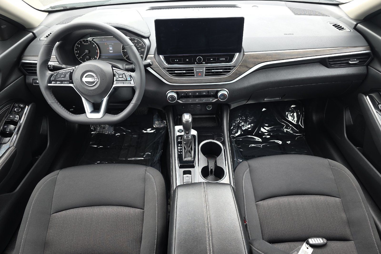 Used 2023 White Nissan 2.5 SV image 13