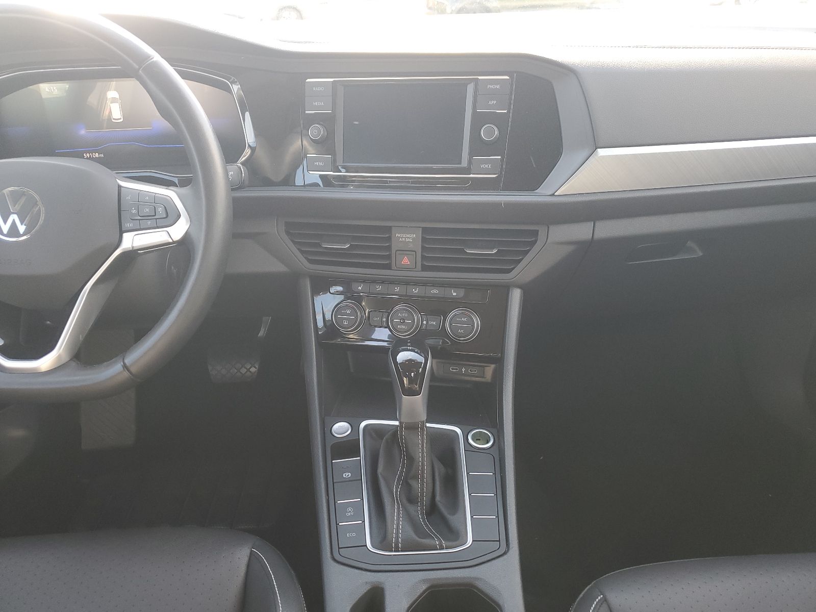 2024 Volkswagen Jetta 1.5T SE - 10