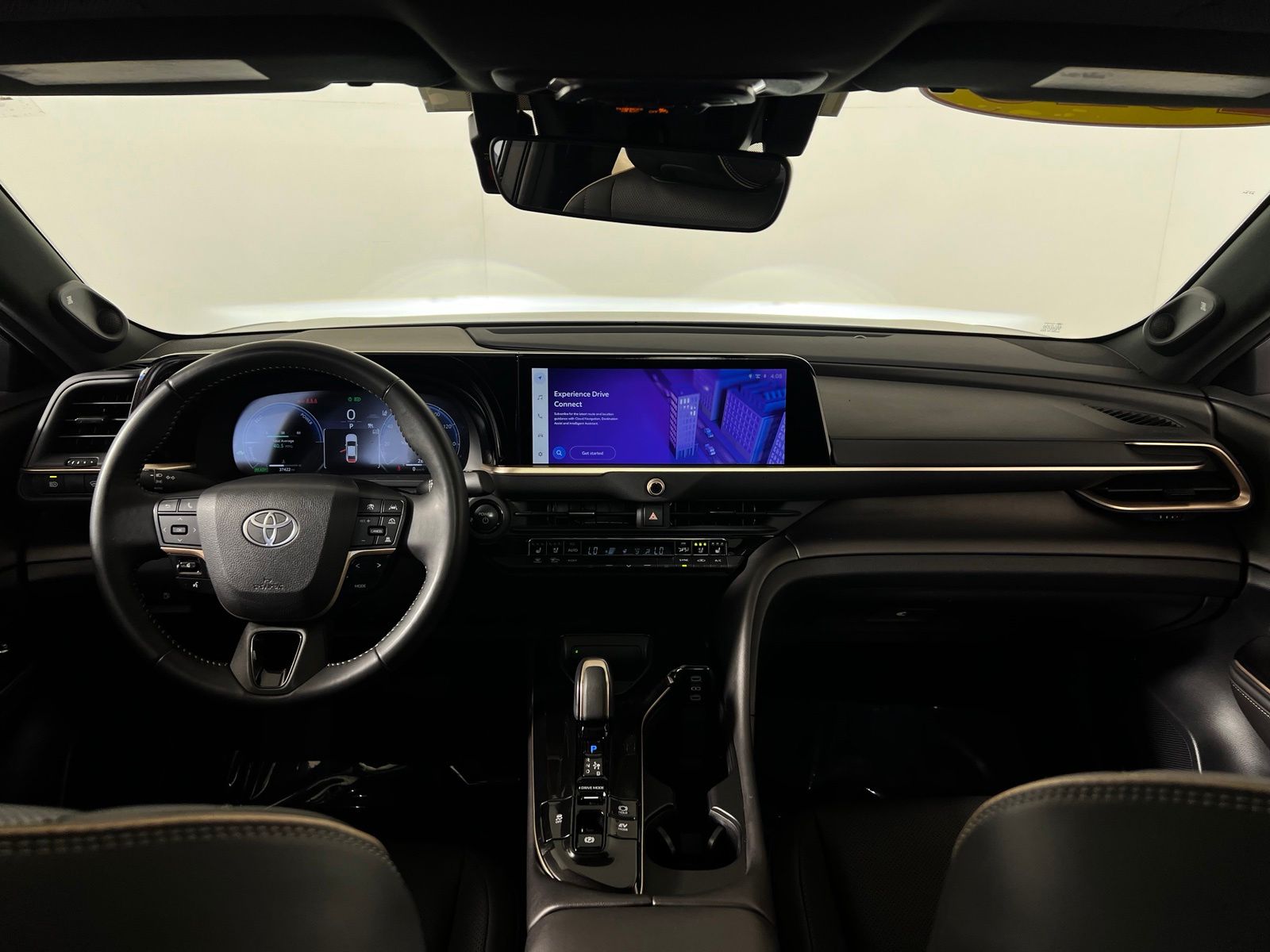 Thumbnail: 2025 Toyota Crown - 26