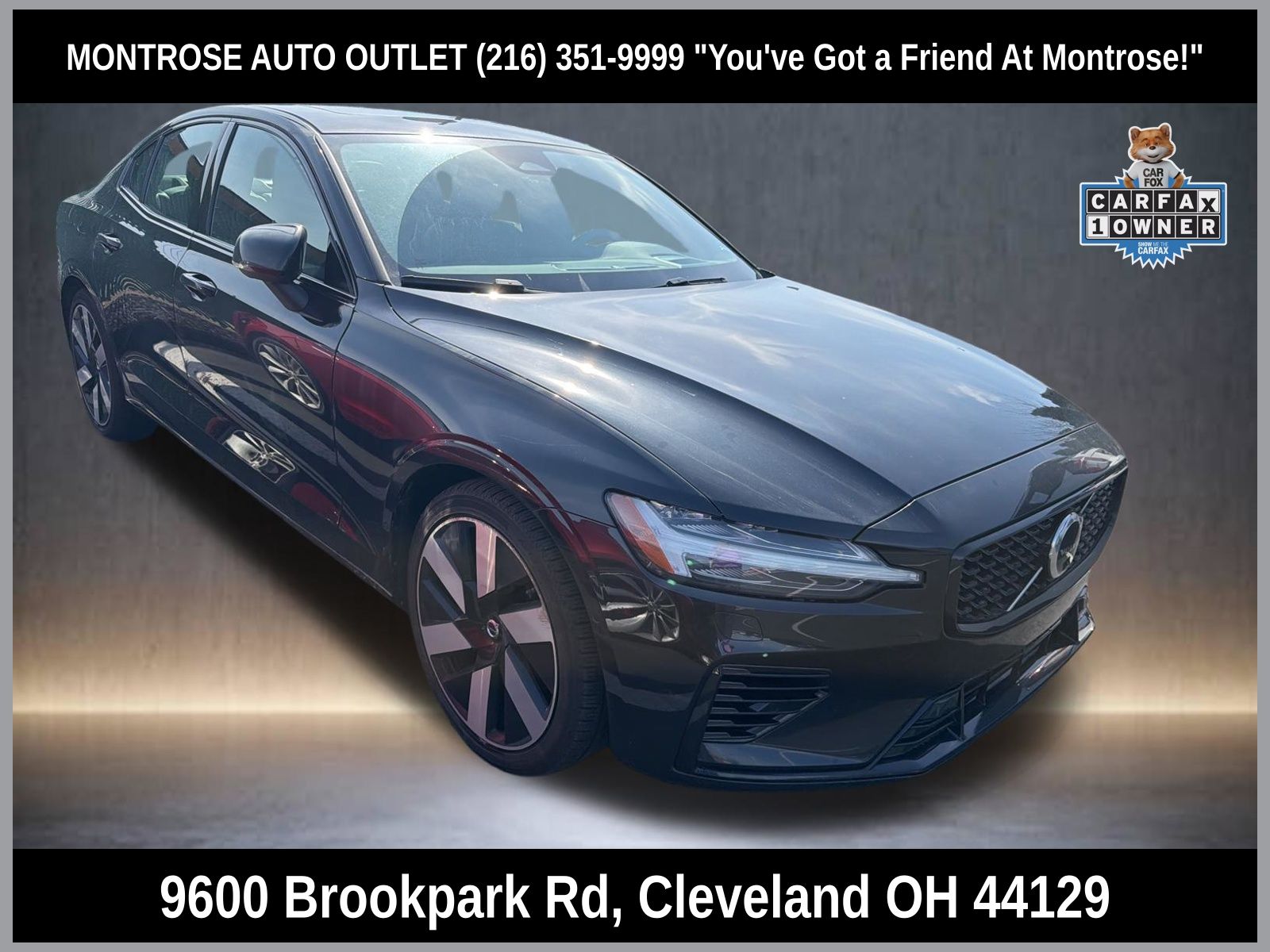 Onyx Black Metallic 2024 Volvo S60 Recharge T8 Ultimate Dark Theme eAWD Sedan All-Wheel Drive Automatic