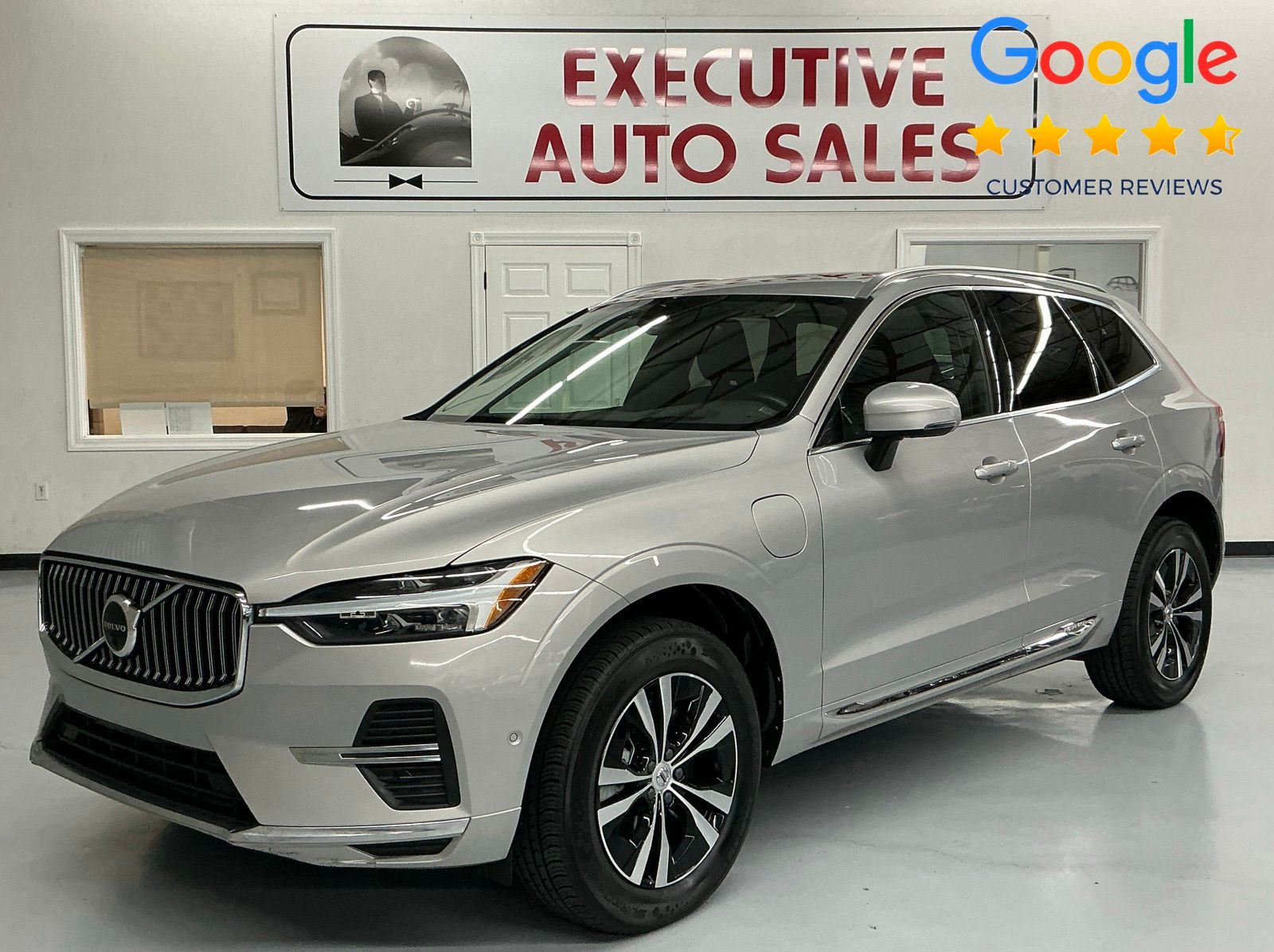 Silver Dawn Metallic 2022 Volvo XC60 T8 Recharge Inscription Expression eAWD SUV / Crossover All-Wheel Drive Automatic