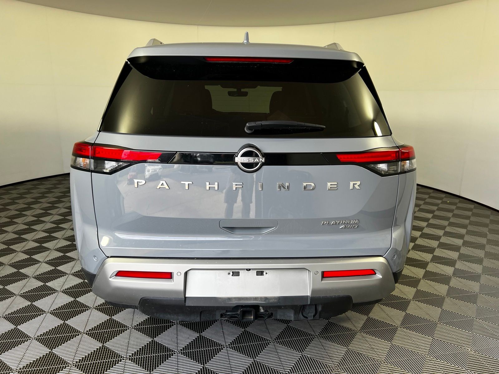 Thumbnail: 2023 Nissan Pathfinder - 6