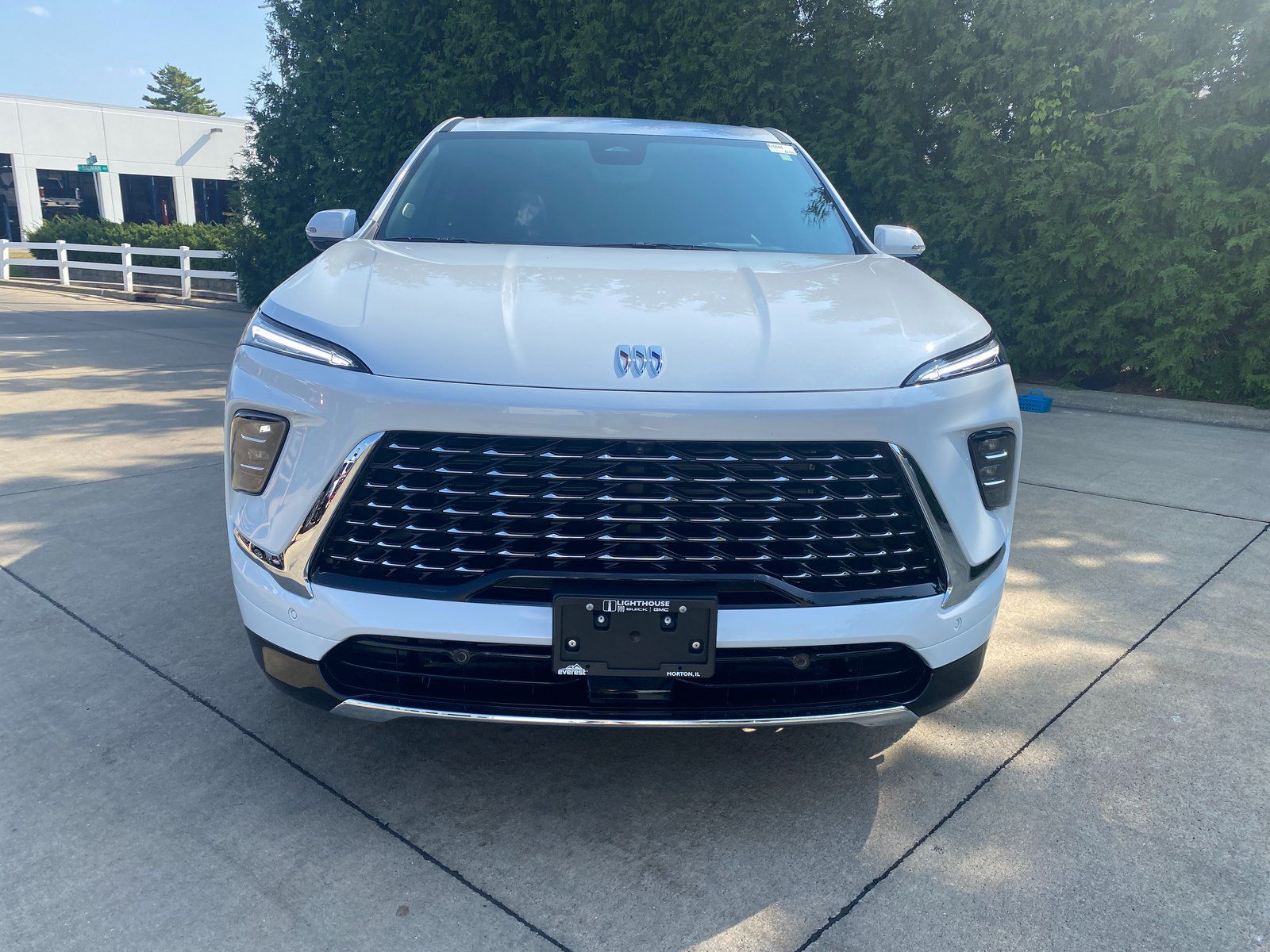 View vehicle photo 2