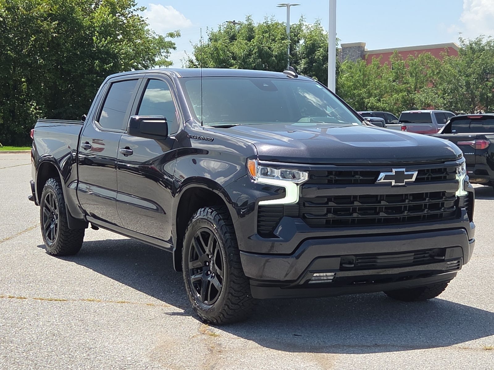 Dark Ash Metallic 2024 Chevrolet Silverado 1500 Pickup Truck Four-Wheel Drive 8-Speed Automatic