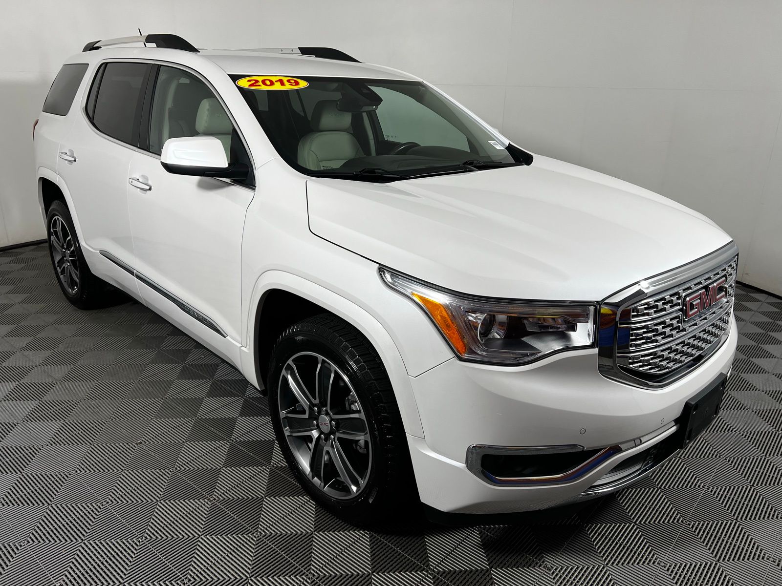 2019 GMC Acadia Denali 3