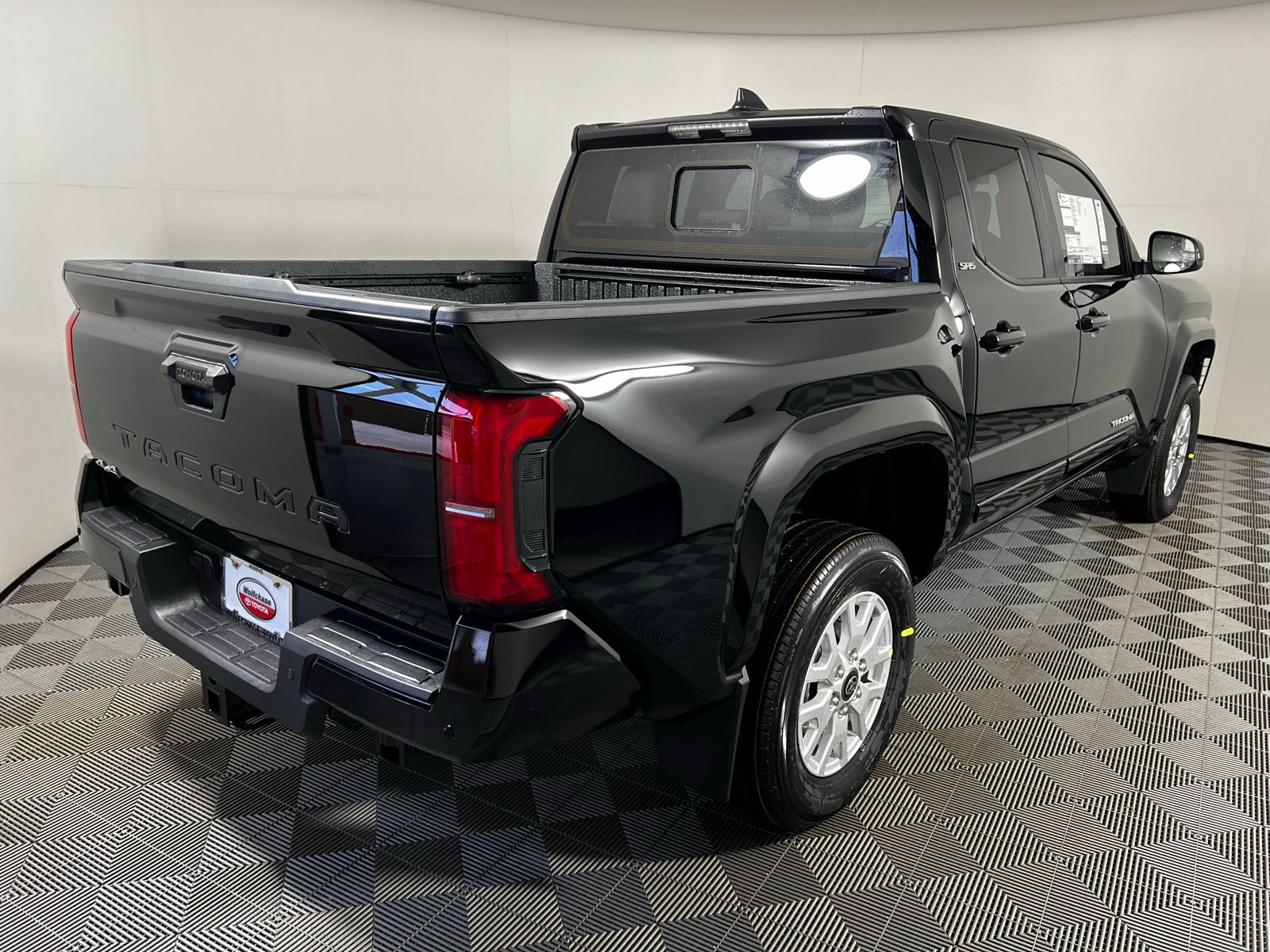 2025 Toyota Tacoma SR5 5