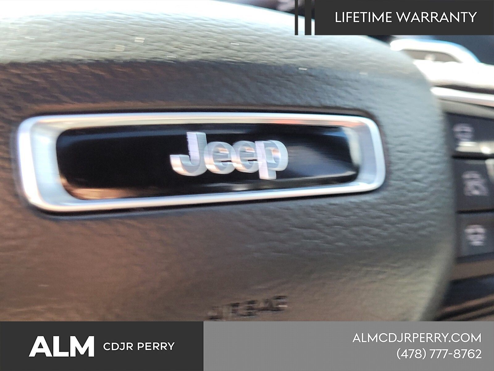 New 2025 Baltic Gray Metallic Clear-Coat Exterior Paint Jeep Laredo image 18