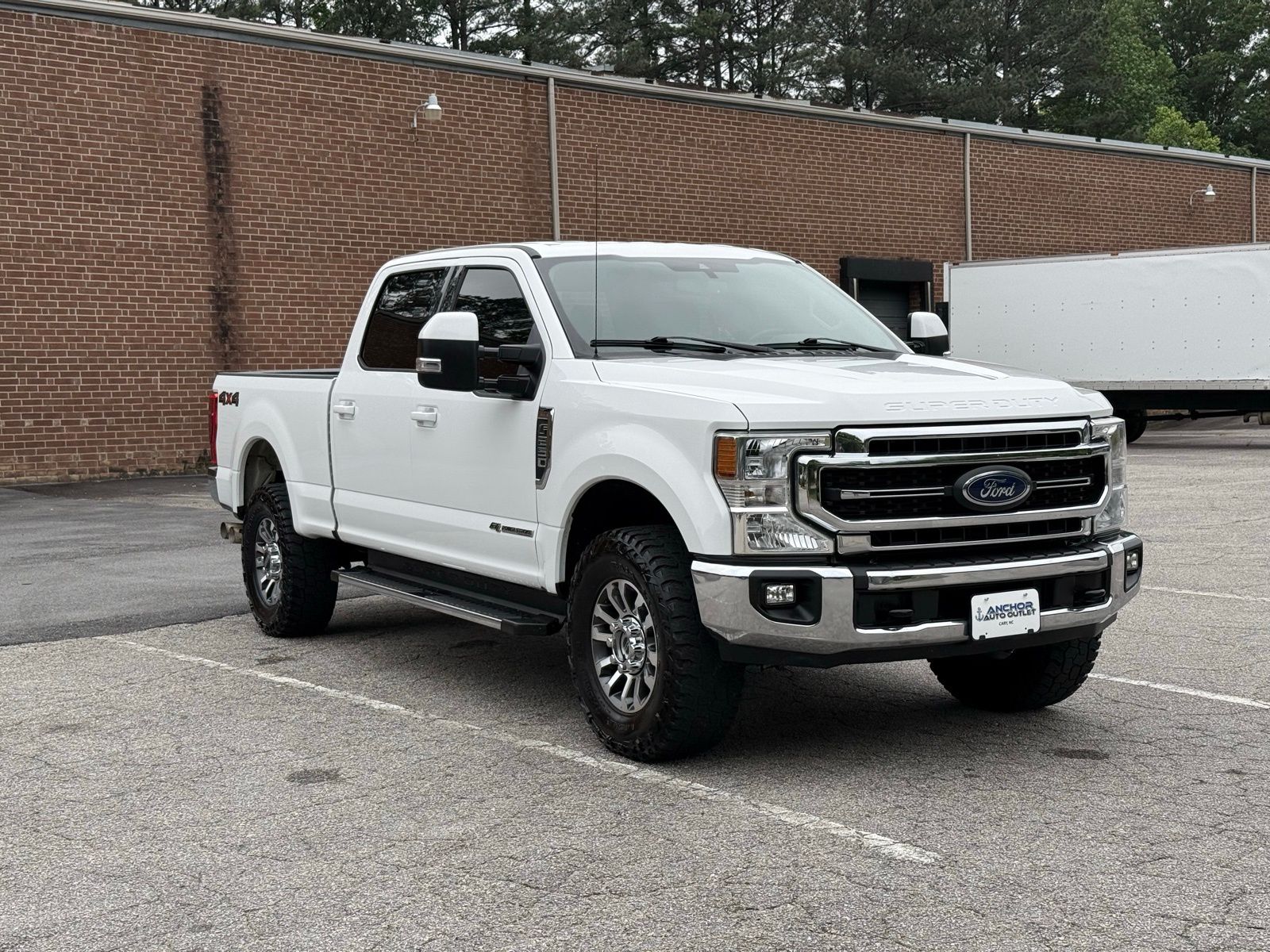 Oxford White 2020 Ford F-250 Super Duty Lariat Crew Cab 4WD Pickup Truck Four-Wheel Drive Automatic