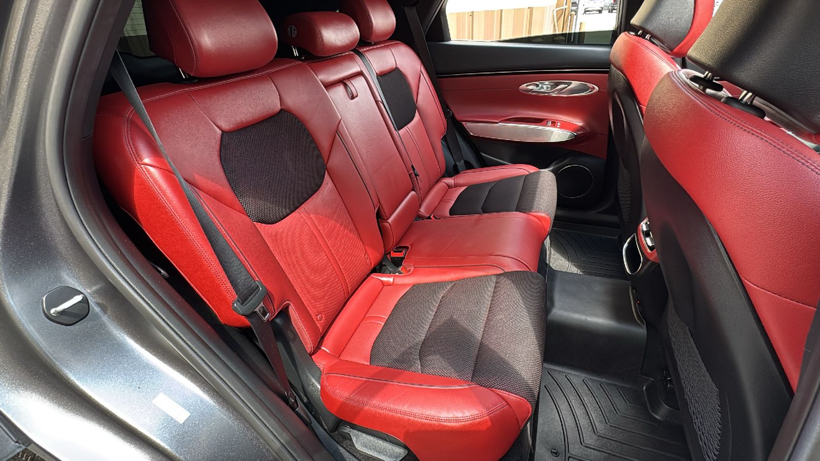 2023 Genesis GV70 3.5T Sport - 11