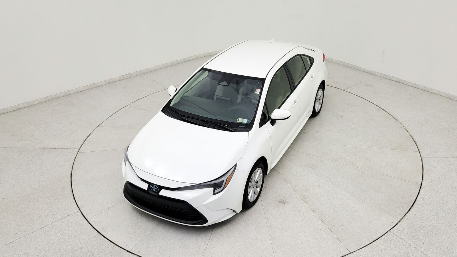 Used 2024 White Toyota LE image 16
