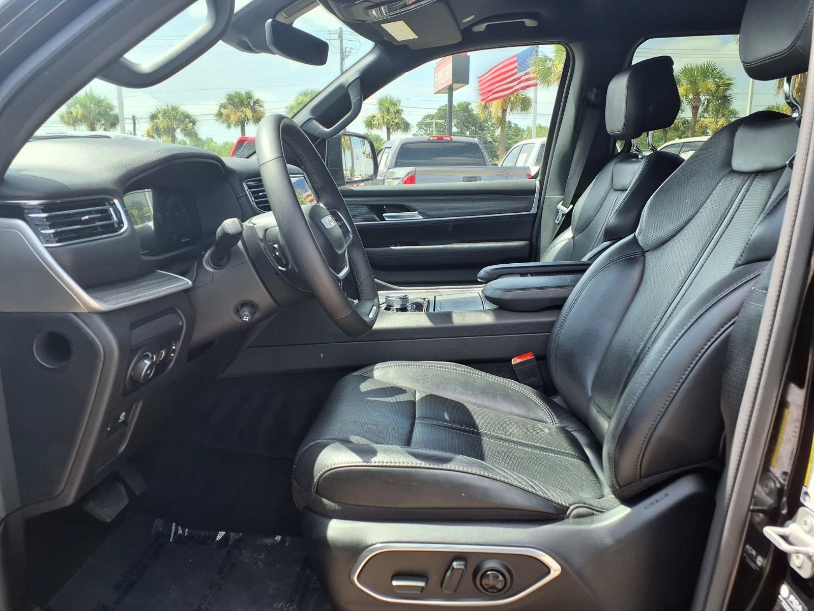 2024 Jeep Wagoneer Series III Black at River Oaks CDJR