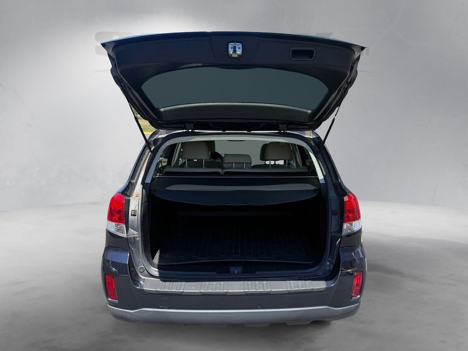 Used 2013 Blue Subaru 2.5i image 23