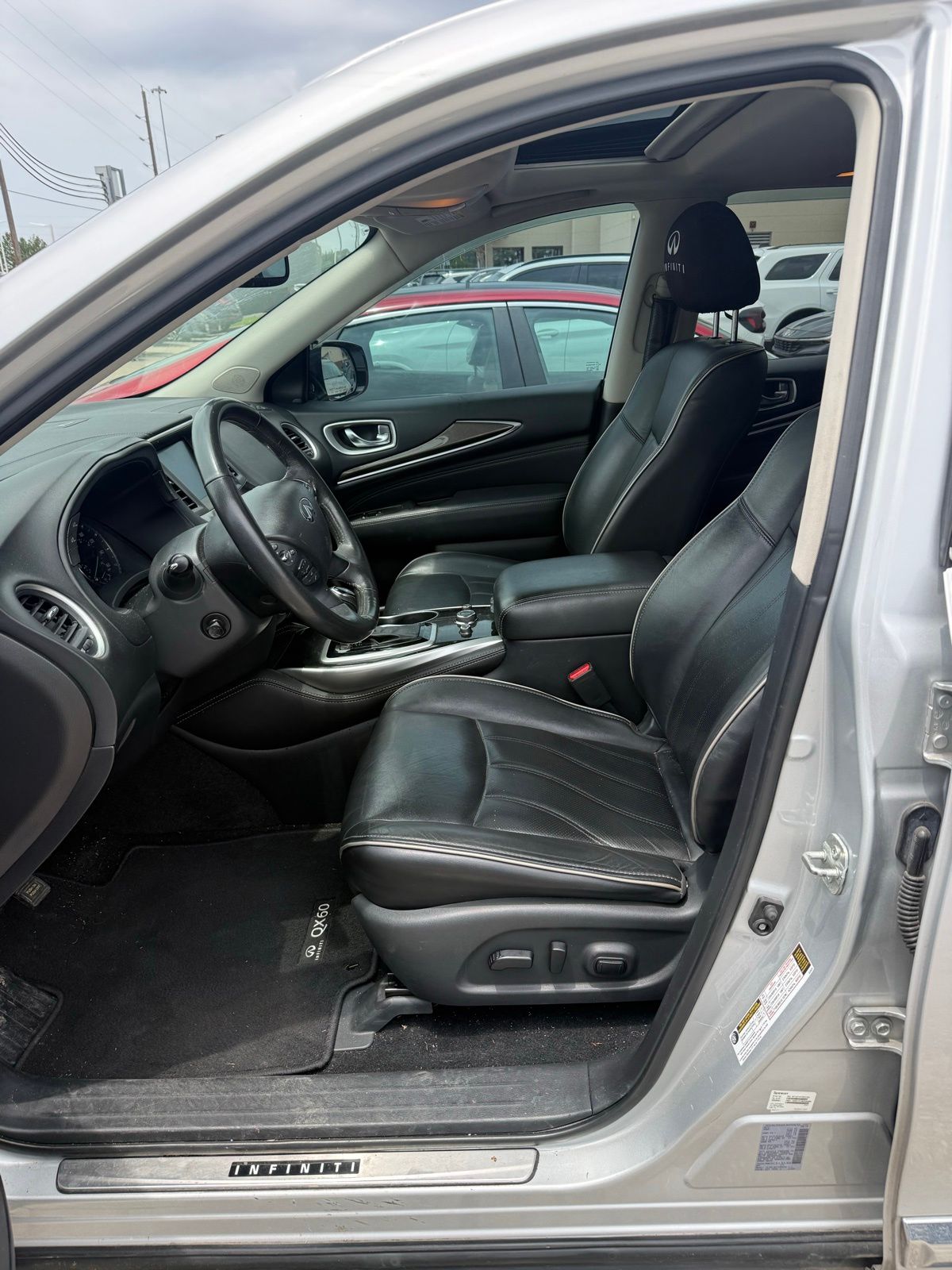 2019 INFINITI QX60 LUXE Silver at Central Houston Nissan