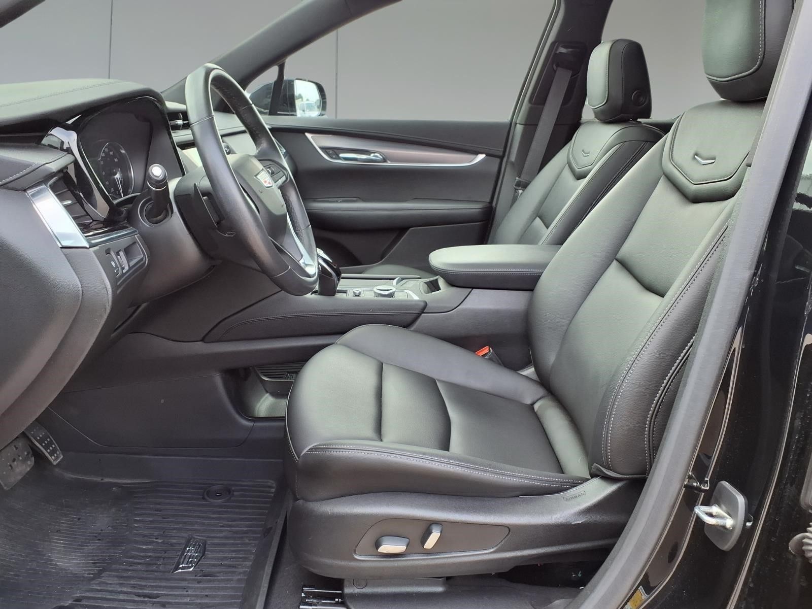 2022 Cadillac XT6 Luxury Black at DeMontrond Gulf Freeway