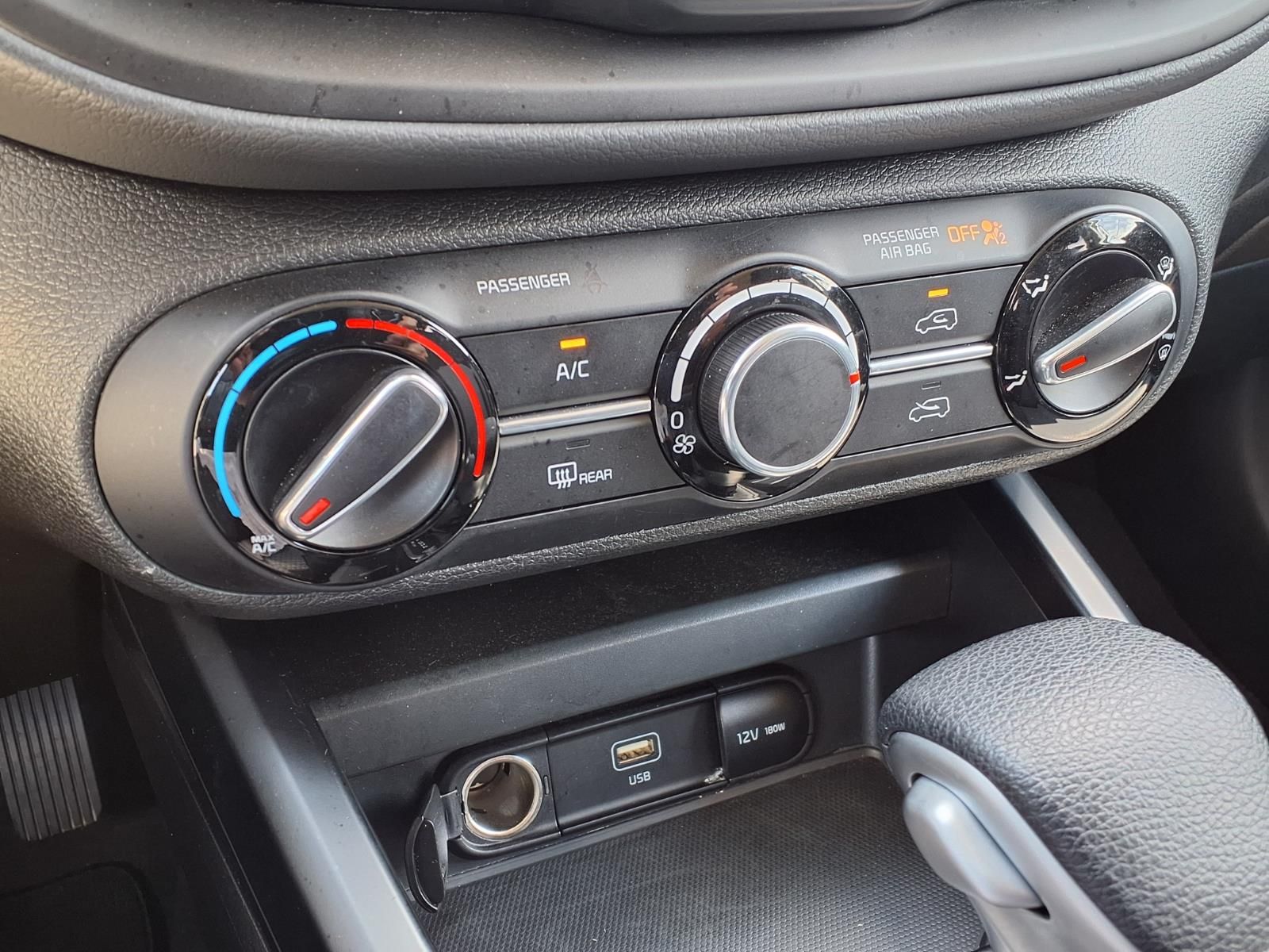 2025 Kia Soul LX White at Community Kia