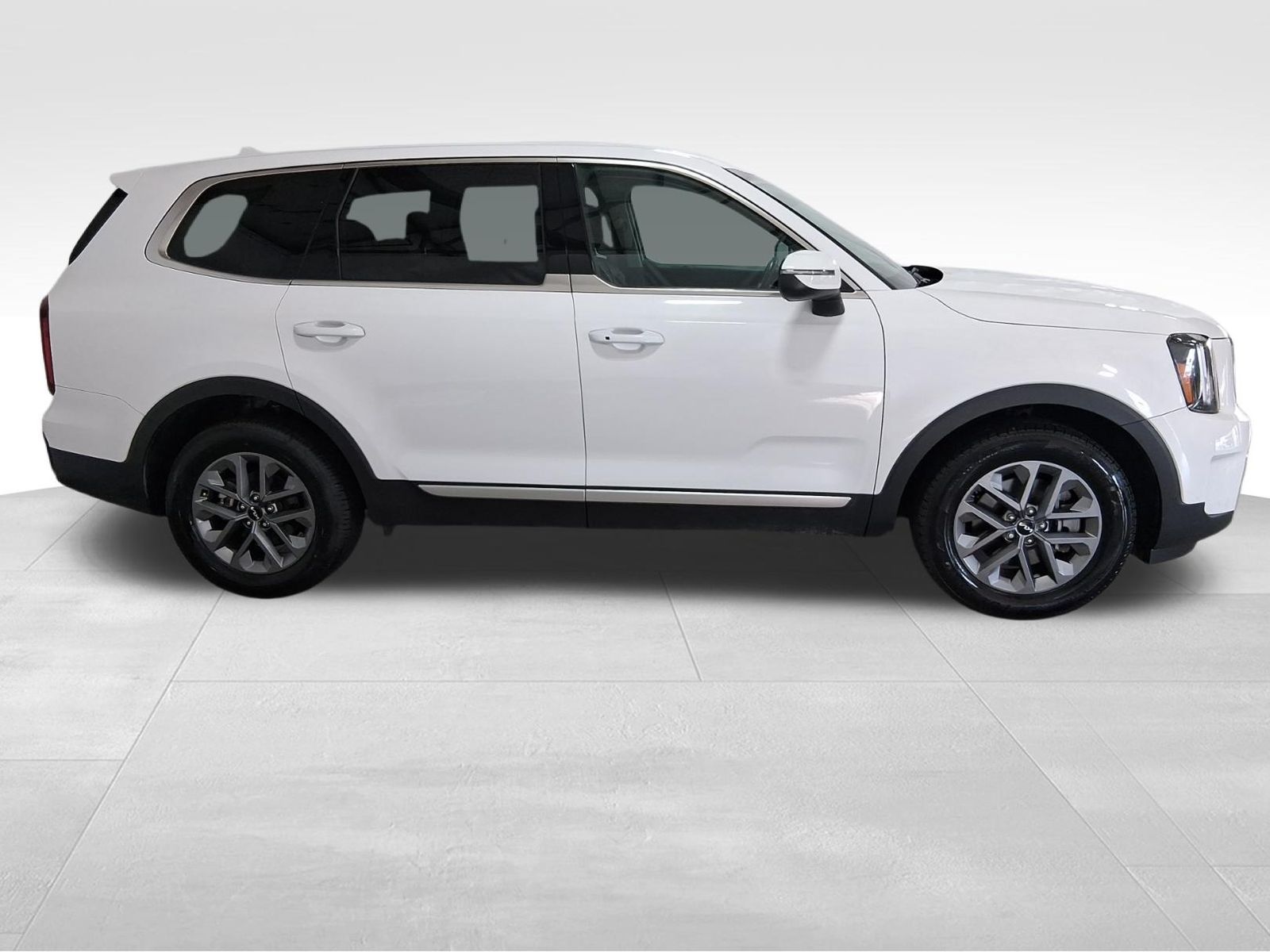Used Car 2025 Kia Telluride  Lx For Sale Under $35,000 In Austin, Texas
