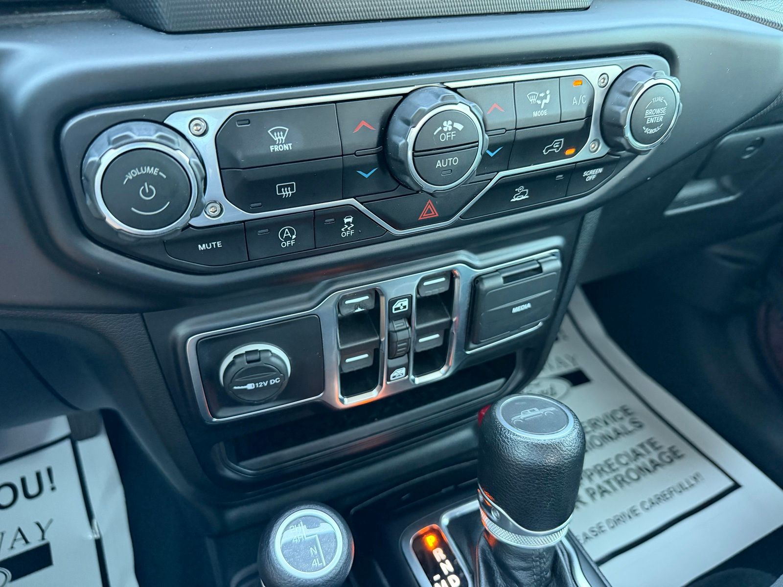 2022 Jeep Gladiator image 20